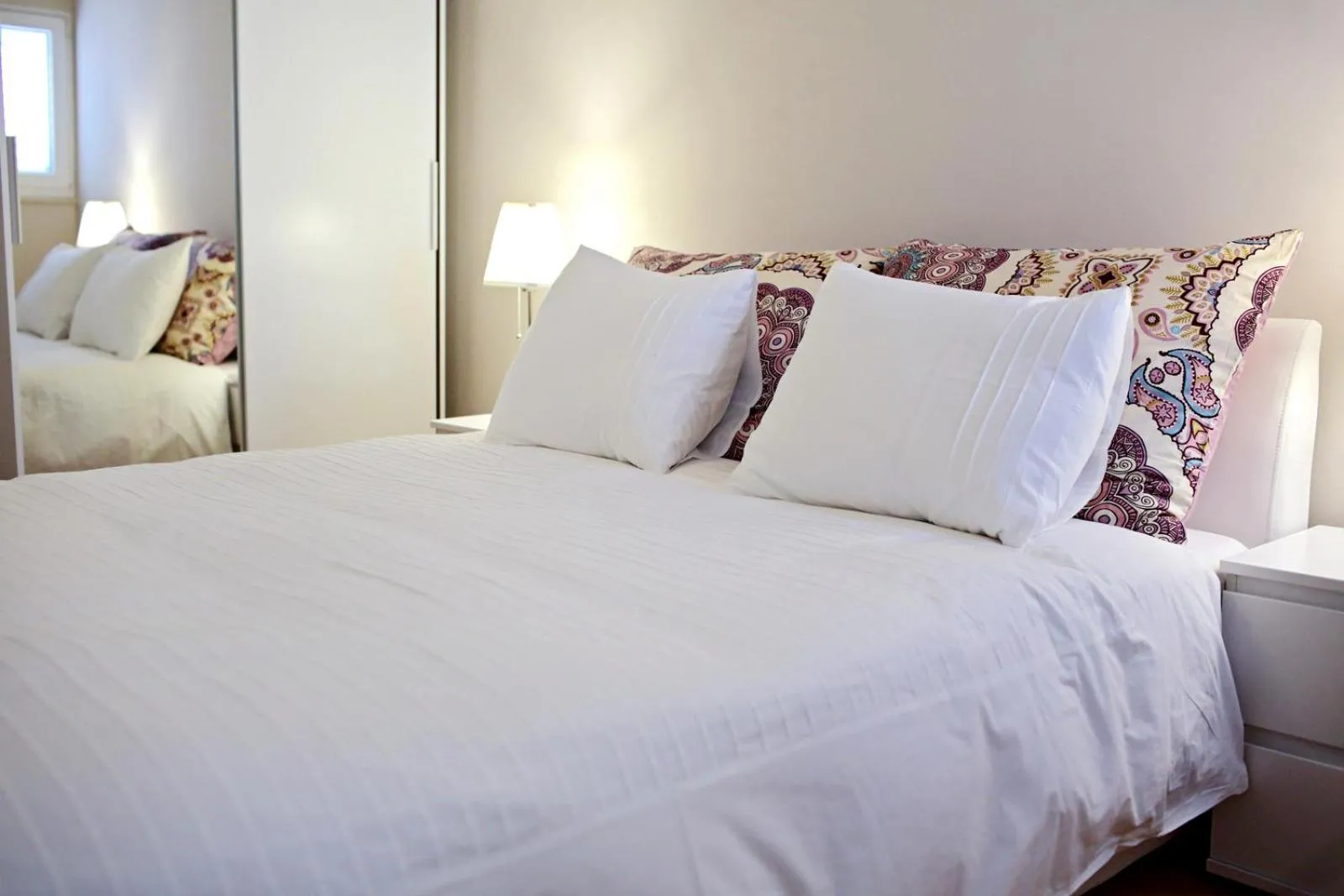 Shower, Bed in Apartment White Stone - Diocletian Palace