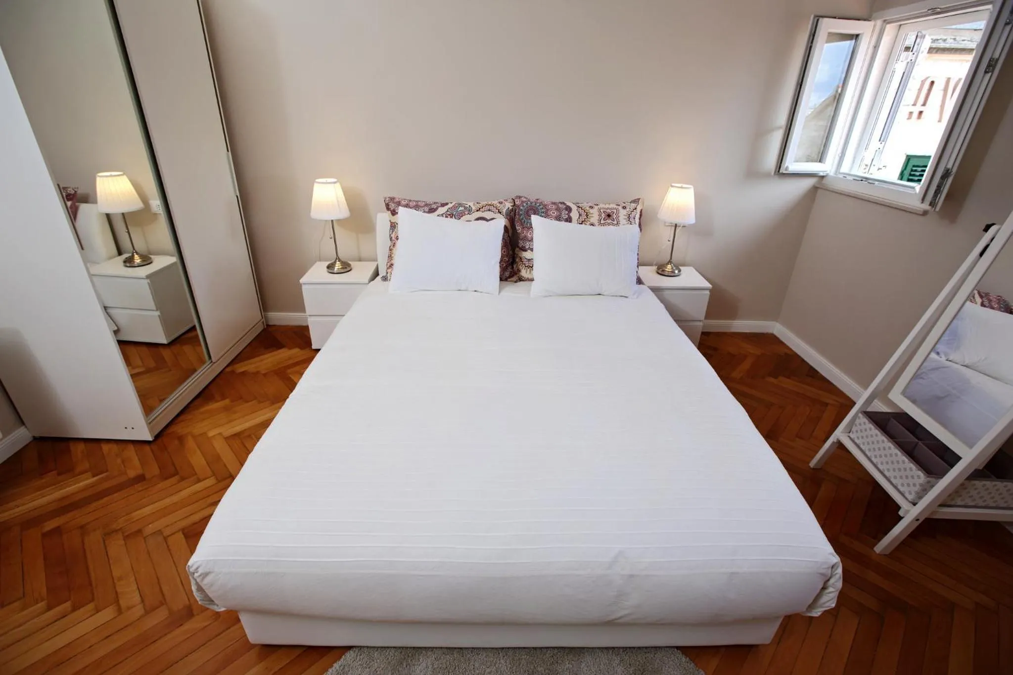 Property building, Bed in Apartment White Stone - Diocletian Palace