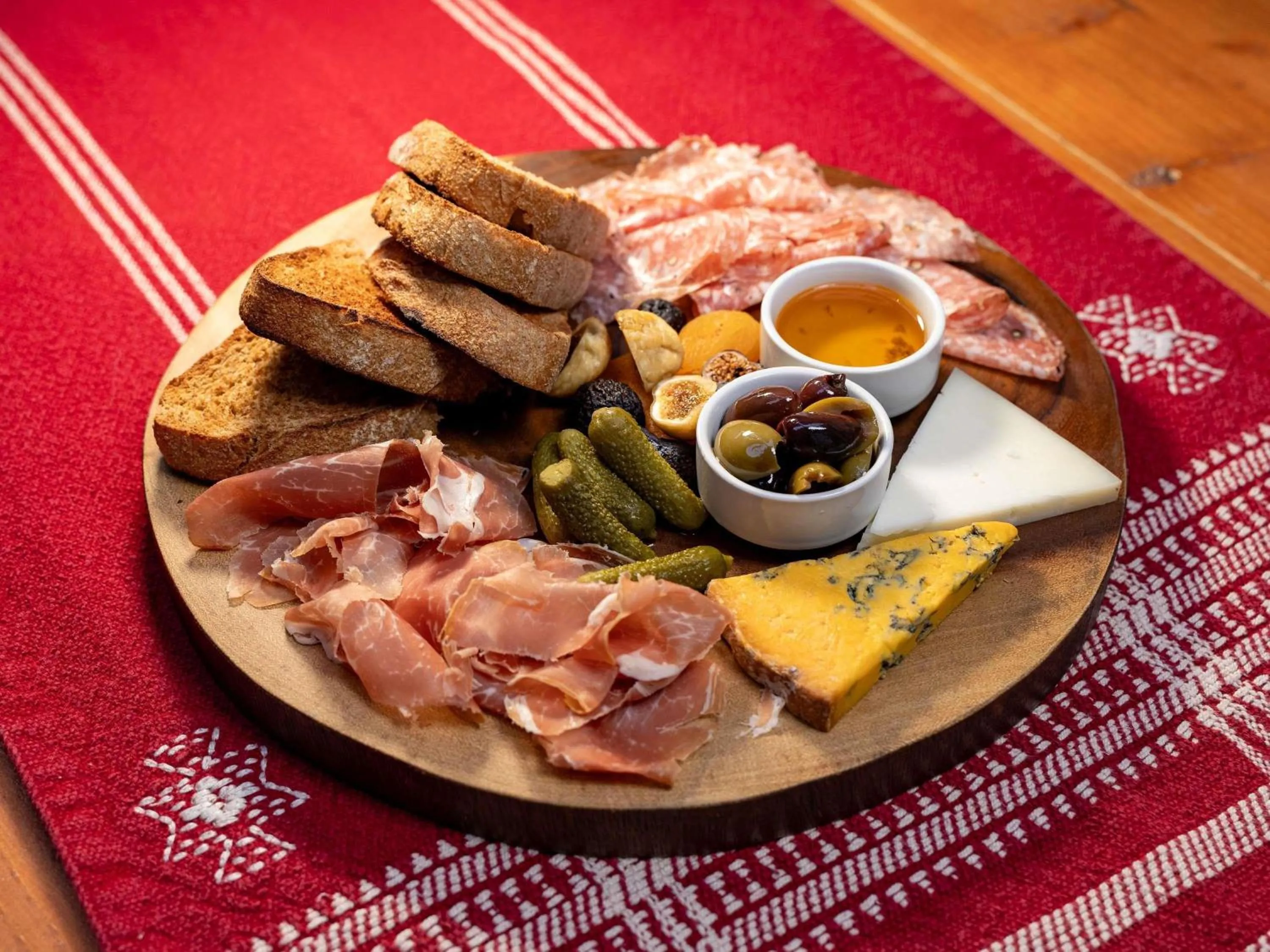 Lounge or bar in Fairmont Century Plaza Los Angeles at Beverly Hills