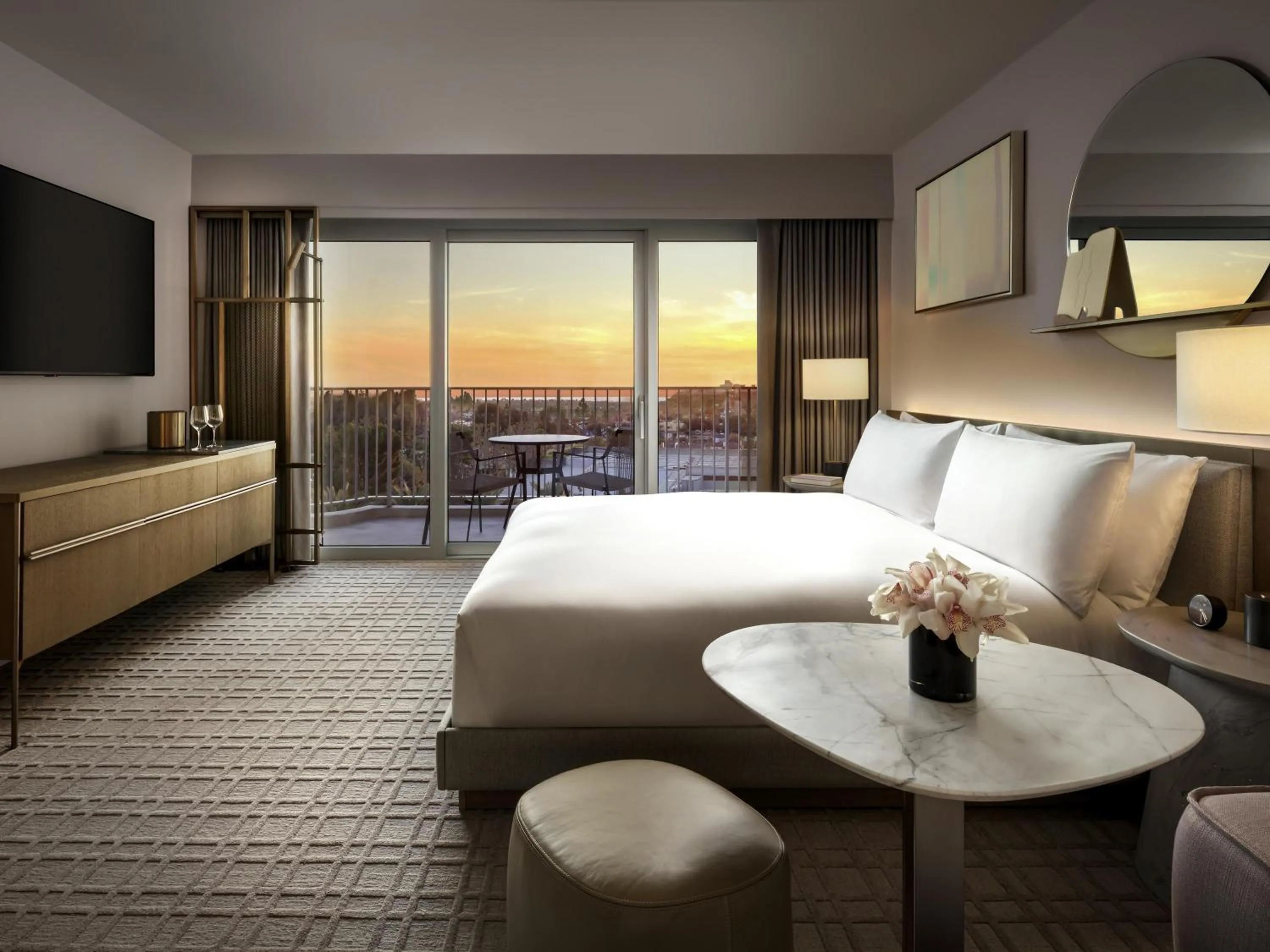 Bedroom, Bed in Fairmont Century Plaza Los Angeles at Beverly Hills