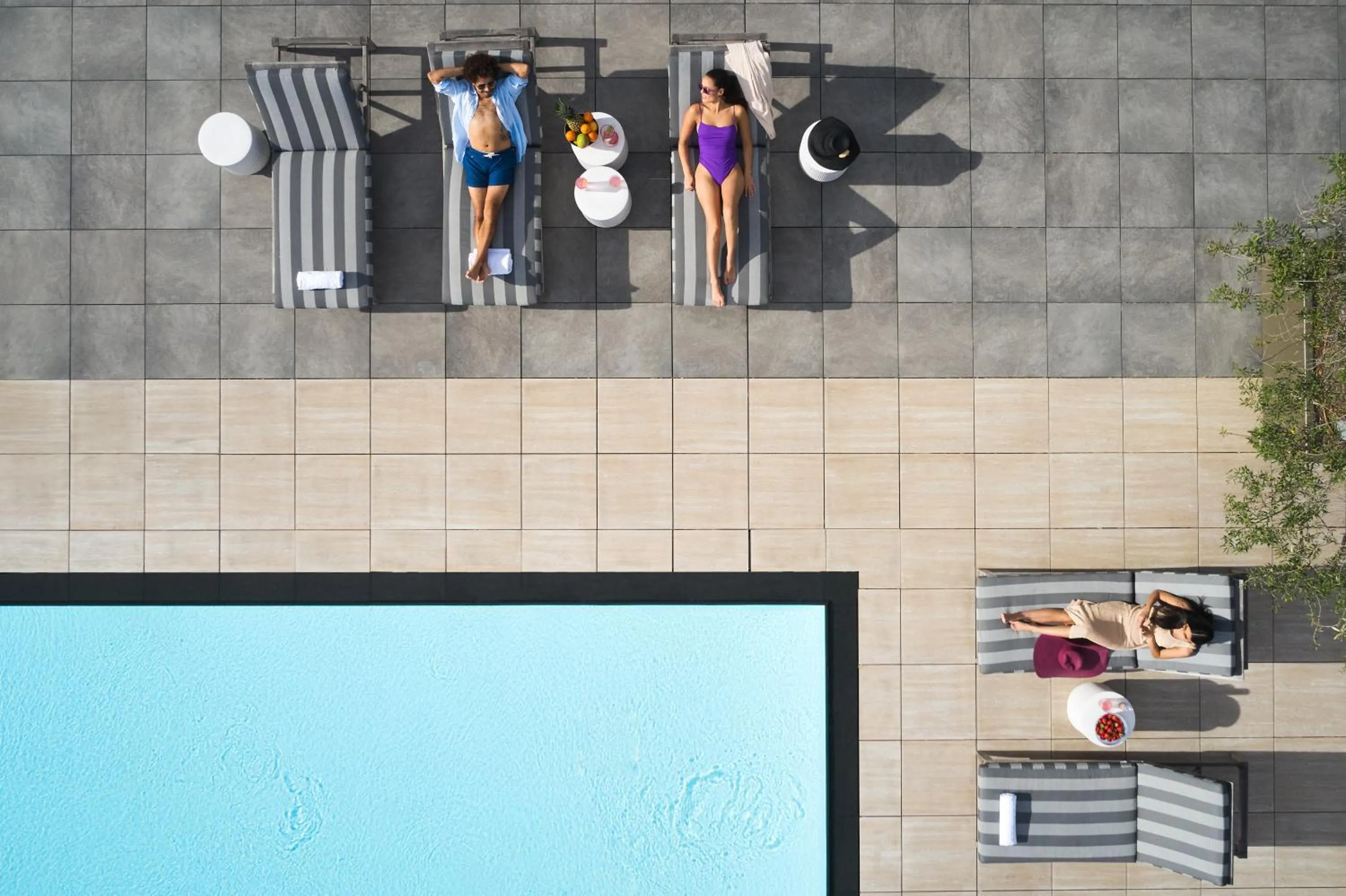 Swimming pool in Fairmont Century Plaza Los Angeles at Beverly Hills