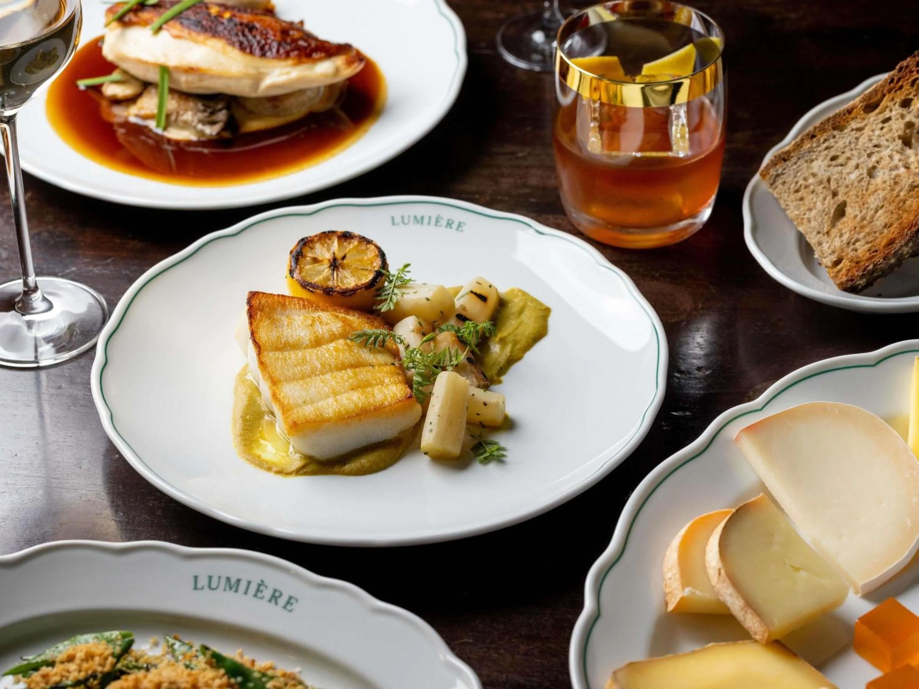 Restaurant/places to eat in Fairmont Century Plaza Los Angeles at Beverly Hills