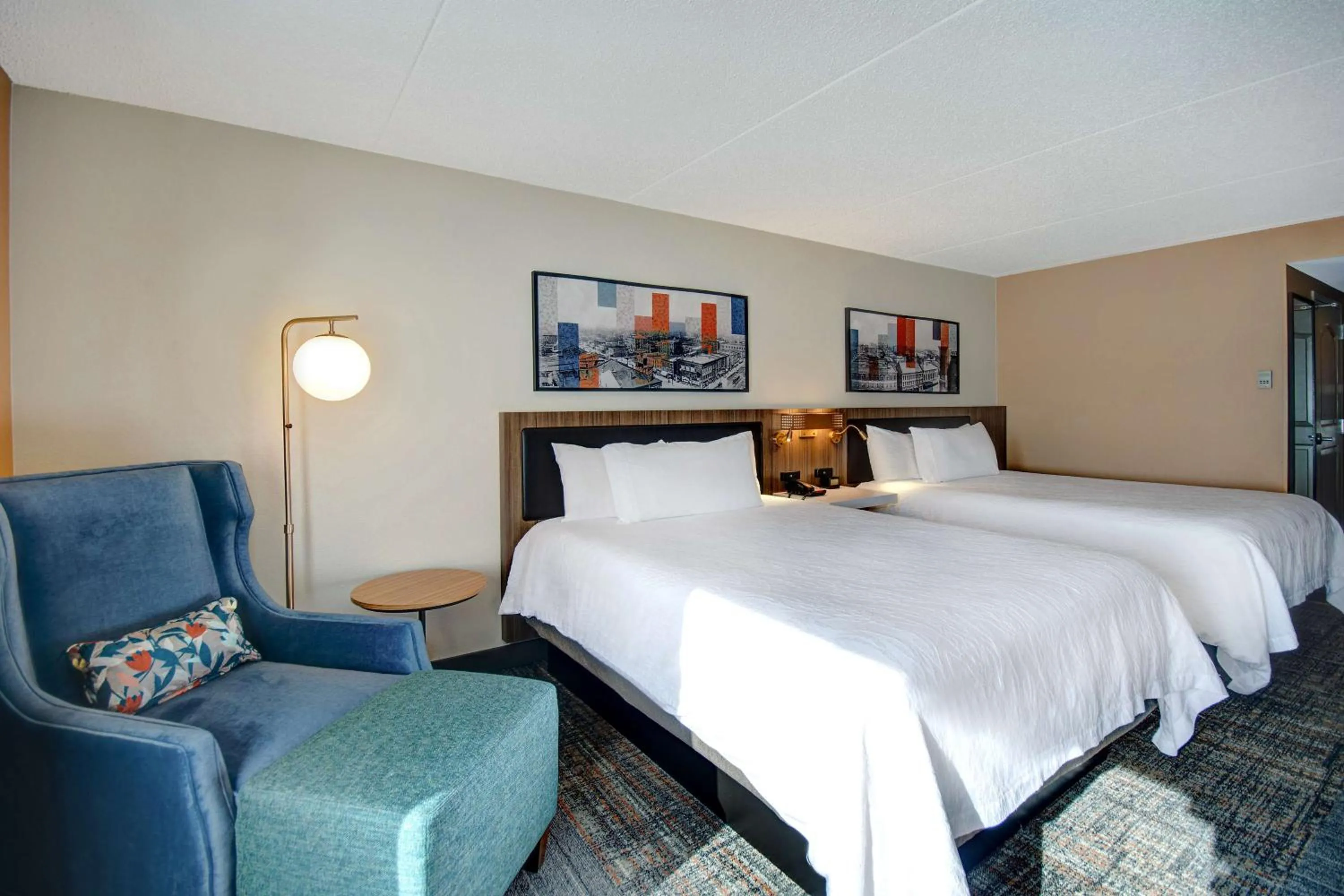 Bed in Hilton Garden Inn Terre Haute