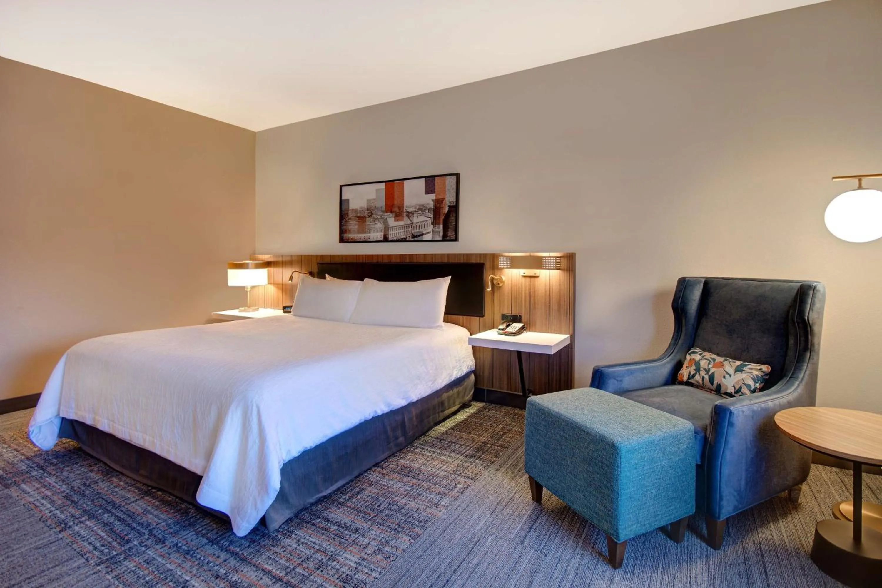 Bed in Hilton Garden Inn Terre Haute