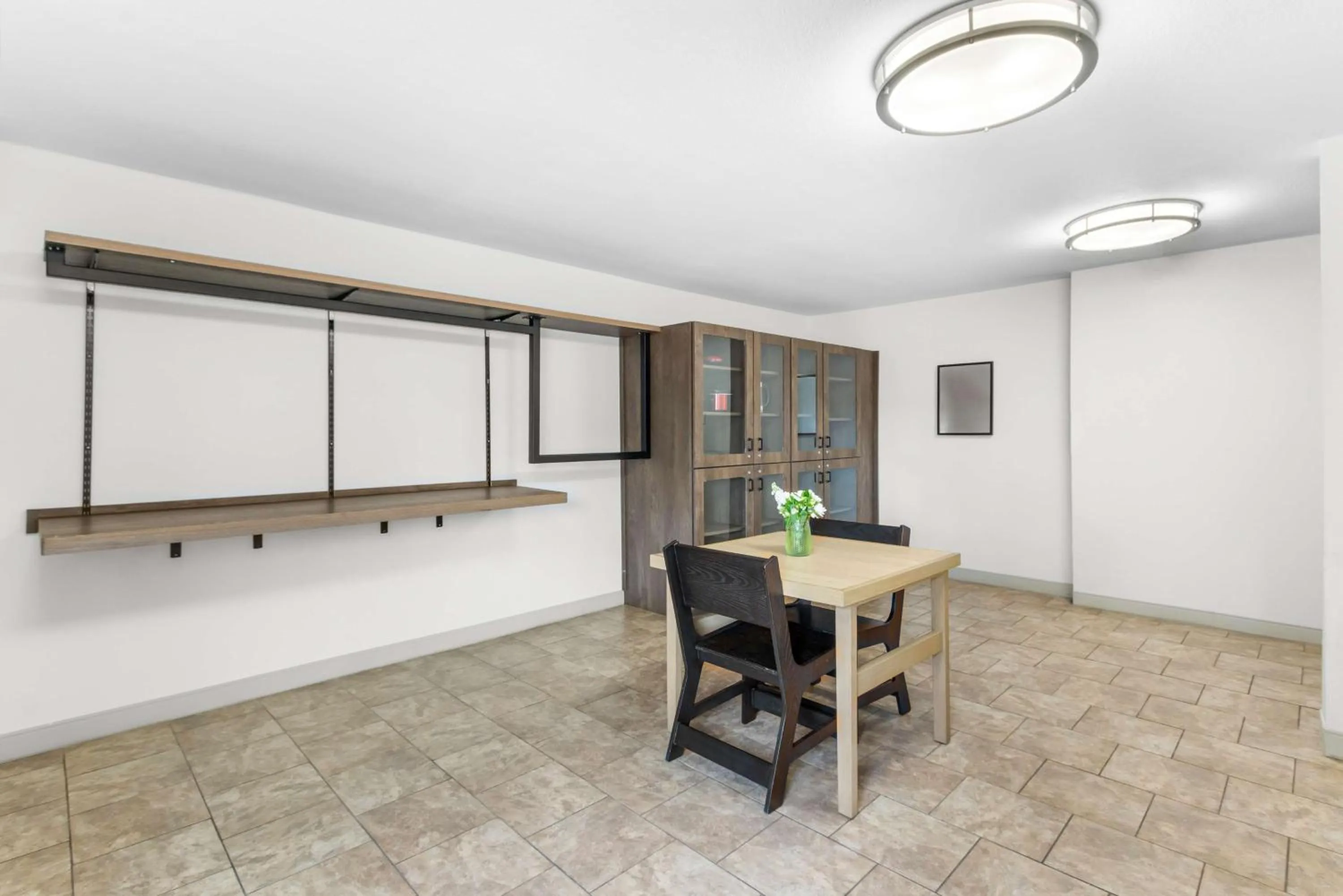 laundry in Sonesta Simply Suites Austin South