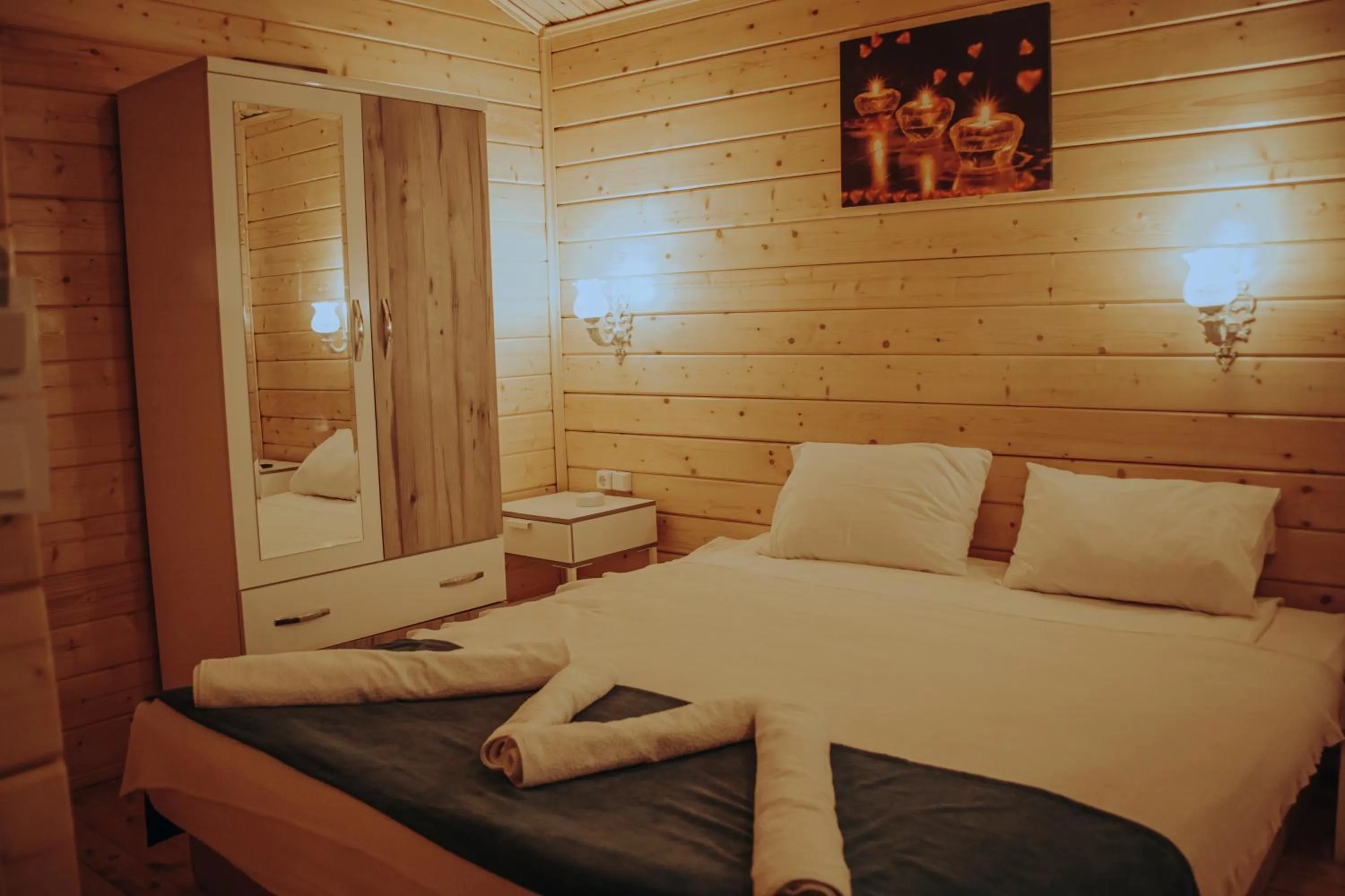 Photo of the whole room, Bed in Pirlanta Butik Hotel