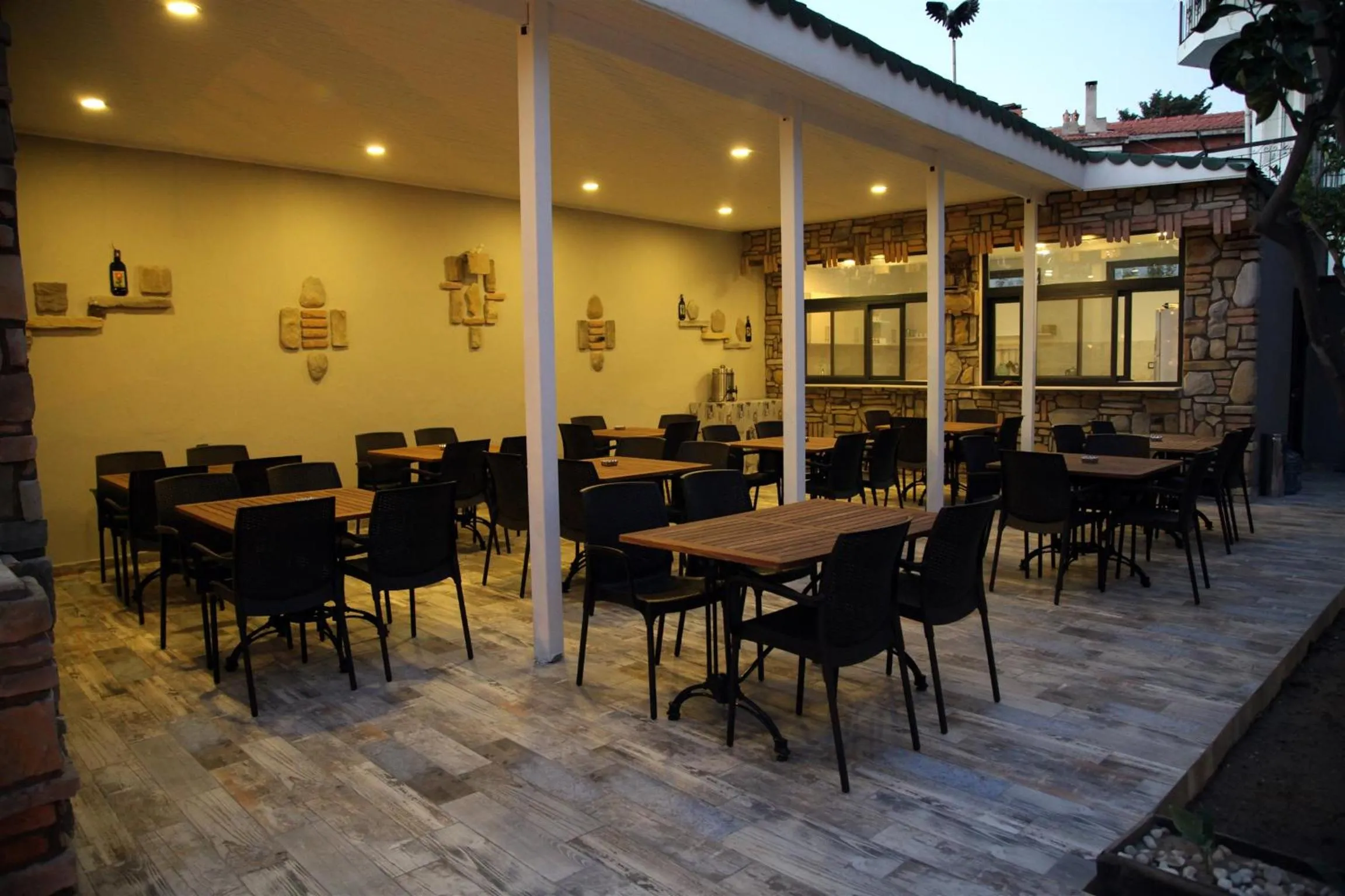 Restaurant/places to eat in Pirlanta Butik Hotel