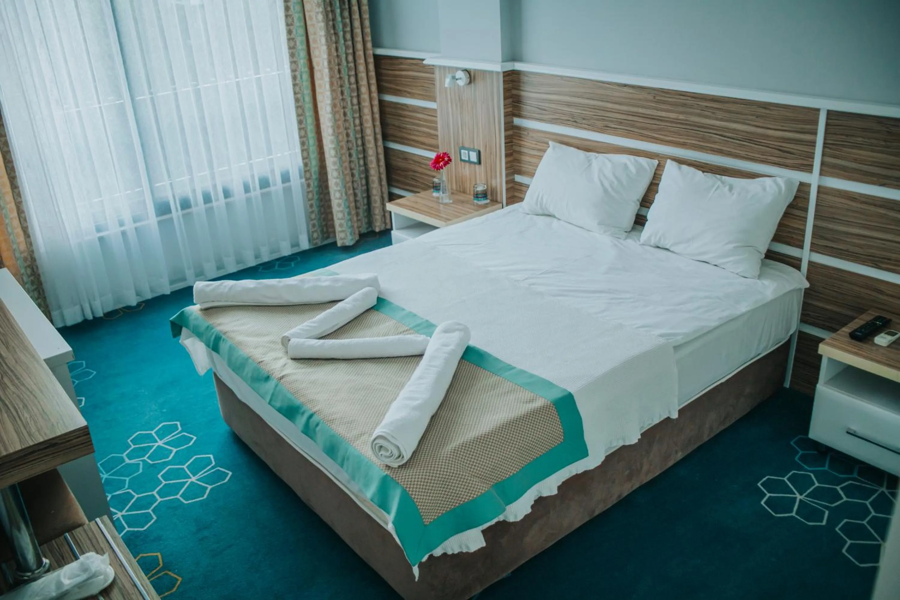 Photo of the whole room, Bed in Pirlanta Butik Hotel