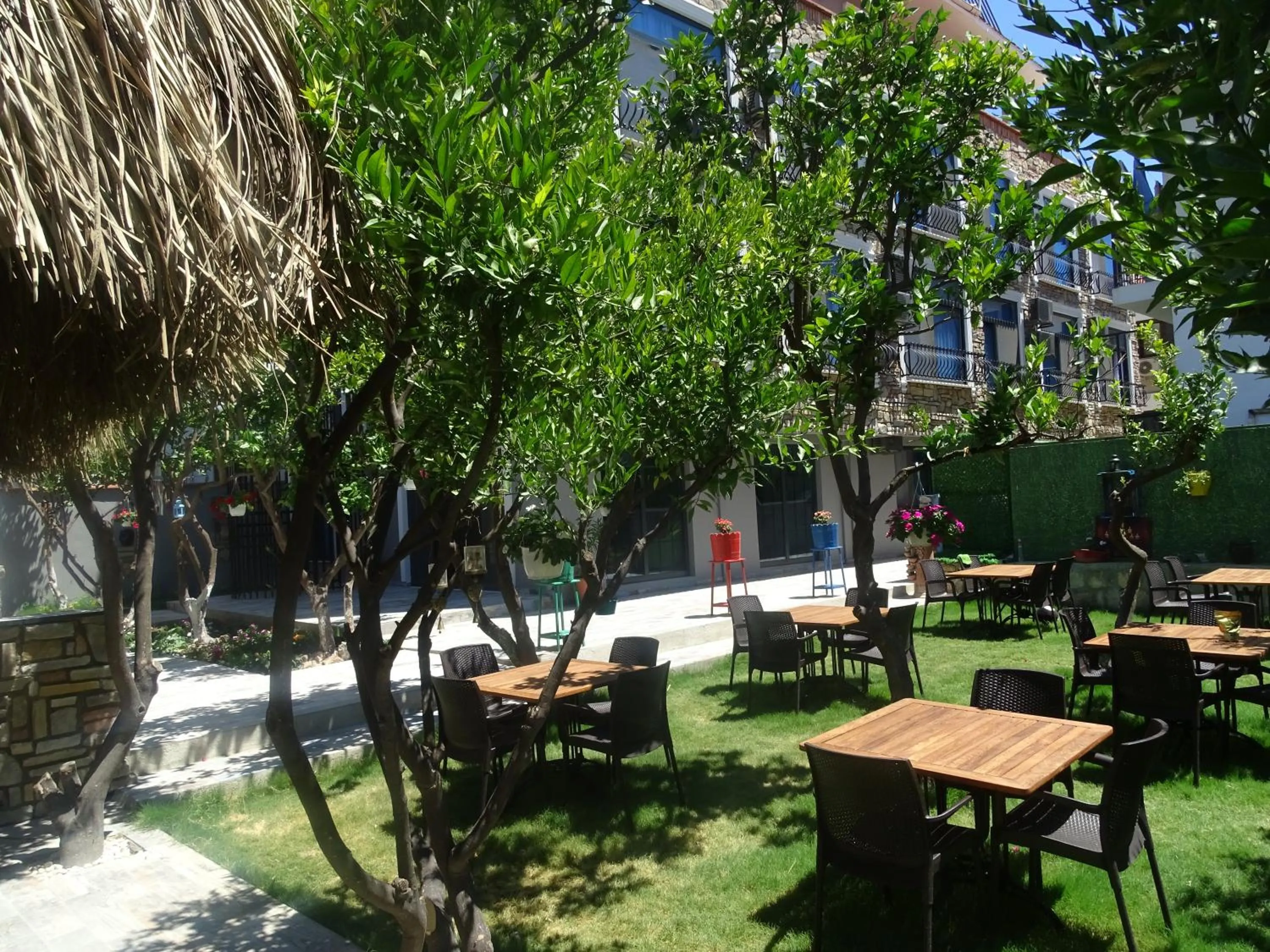 Patio in Pirlanta Butik Hotel