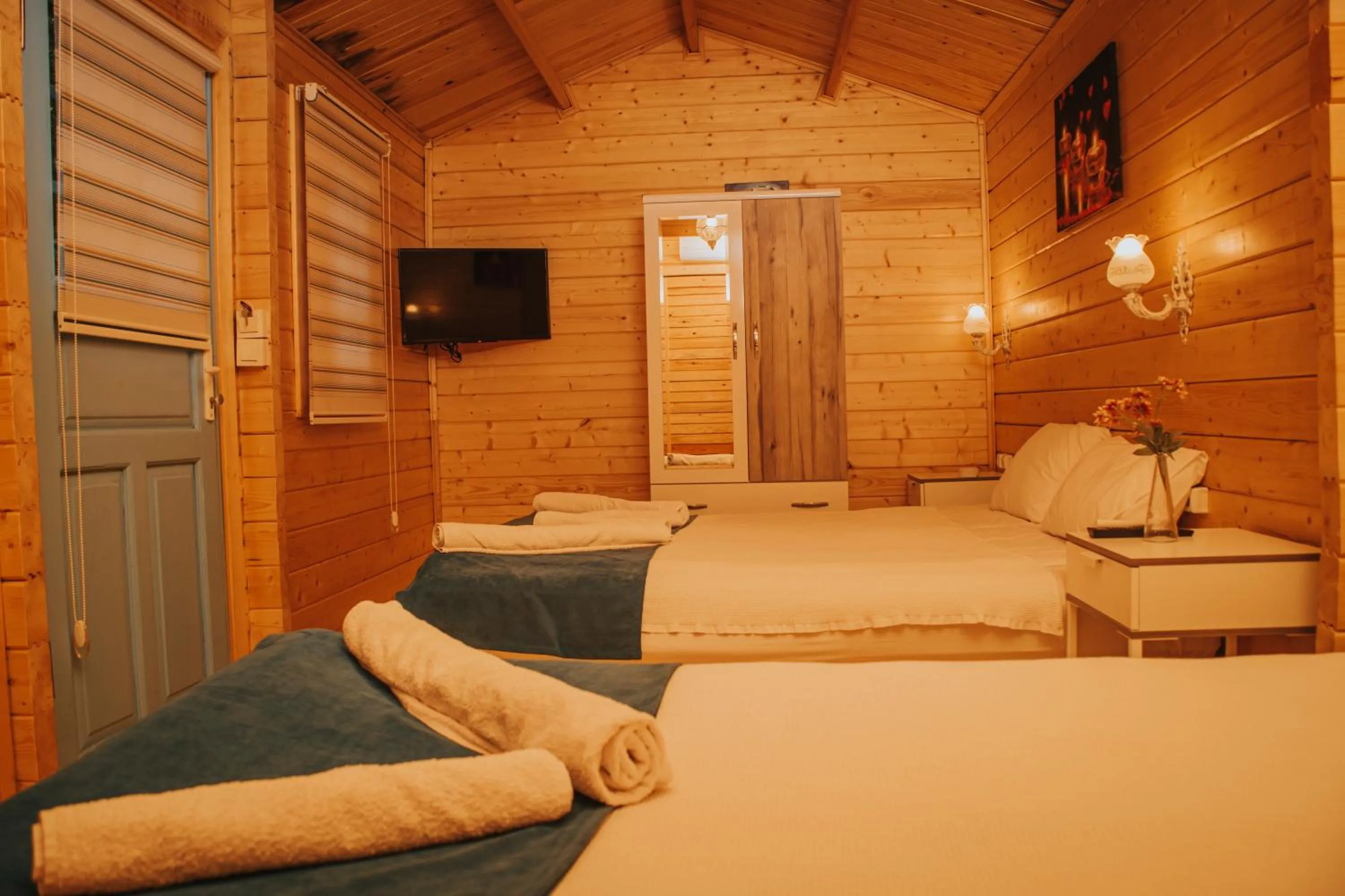 Photo of the whole room, Bed in Pirlanta Butik Hotel