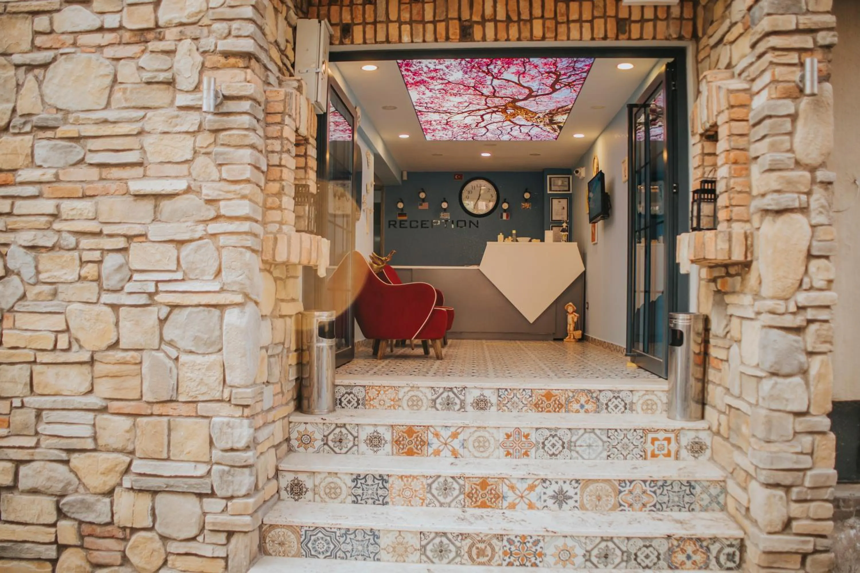 Facade/entrance in Pirlanta Butik Hotel