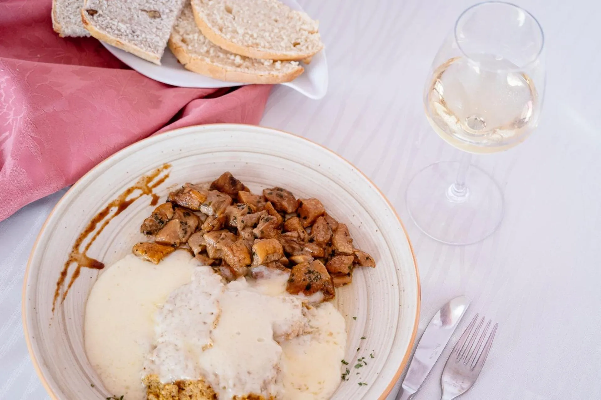 Food and drinks in Agritur Maso alle Rose B&B e Restaurant