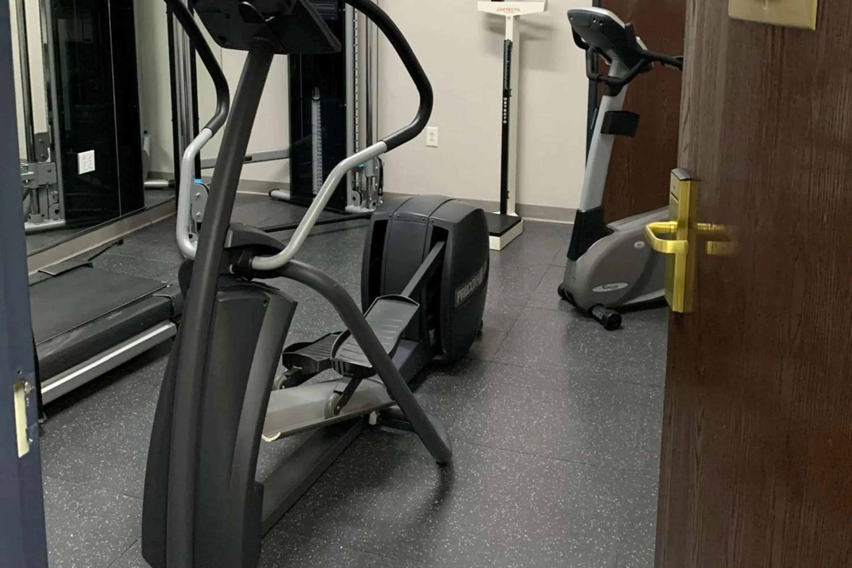 Fitness centre/facilities in Country Inn & Suites by Radisson, Austin North Pflugerville , TX Fitness centre/facilities in Country Inn & Suites by Radisson, Austin North Pflugerville , TX