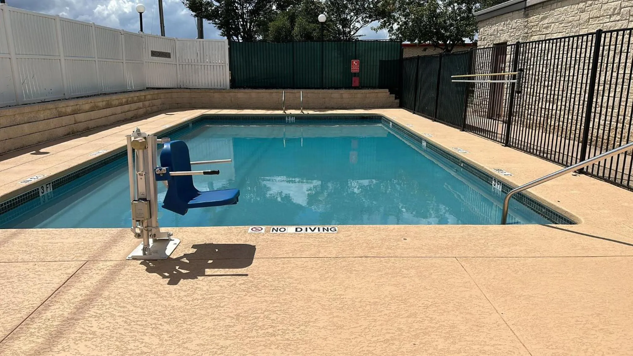Pool view in Country Inn & Suites by Radisson, Austin North Pflugerville , TX