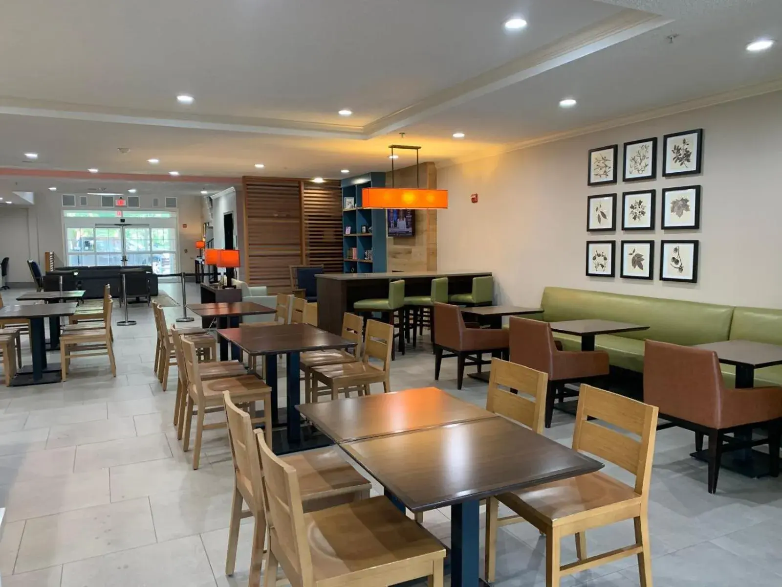 Restaurant/places to eat in Country Inn & Suites by Radisson, Austin North Pflugerville , TX Restaurant/places to eat in Country Inn & Suites by Radisson, Austin North Pflugerville , TX