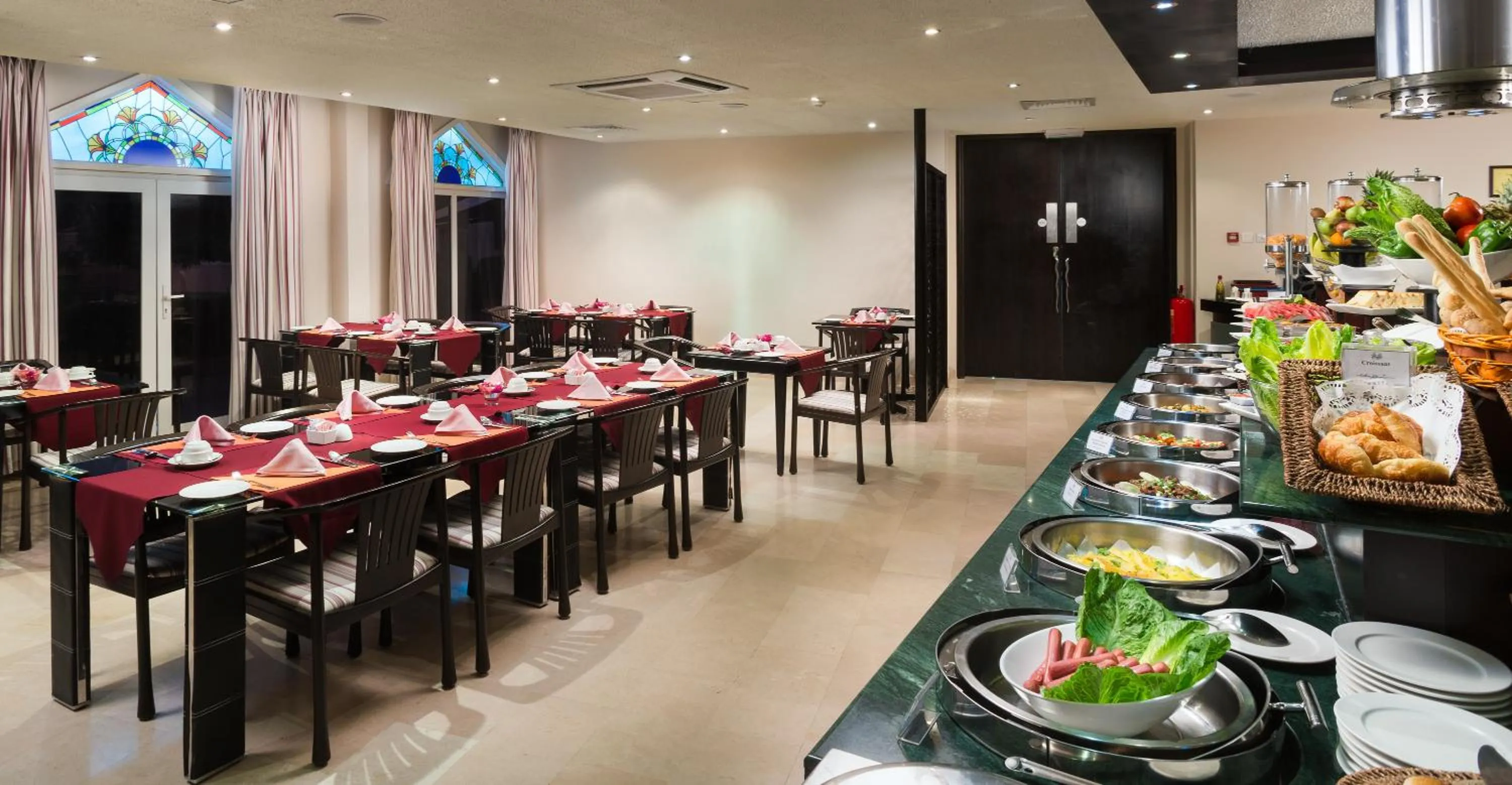 Restaurant/places to eat in Al Wadi Hotel