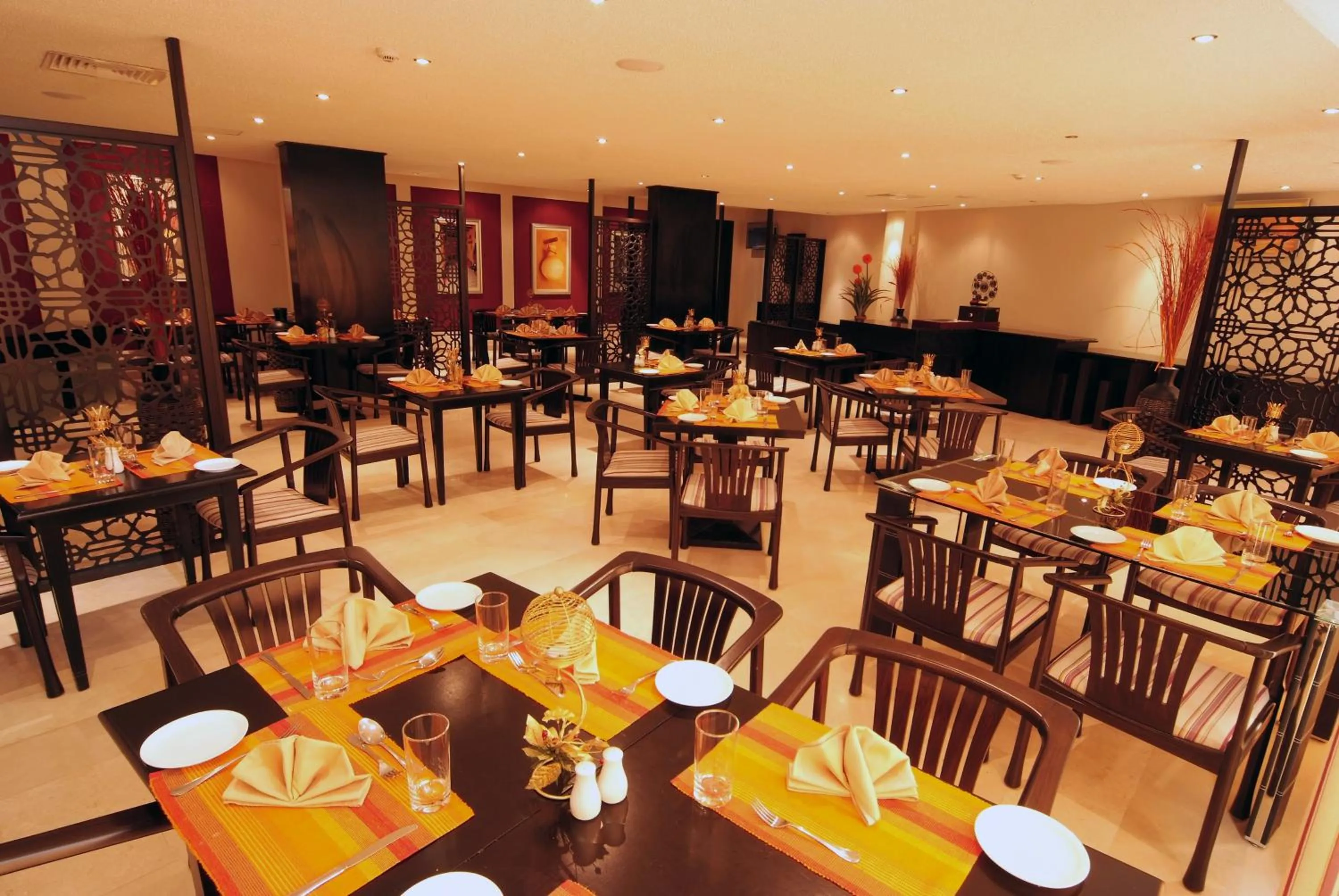 Restaurant/places to eat in Al Wadi Hotel