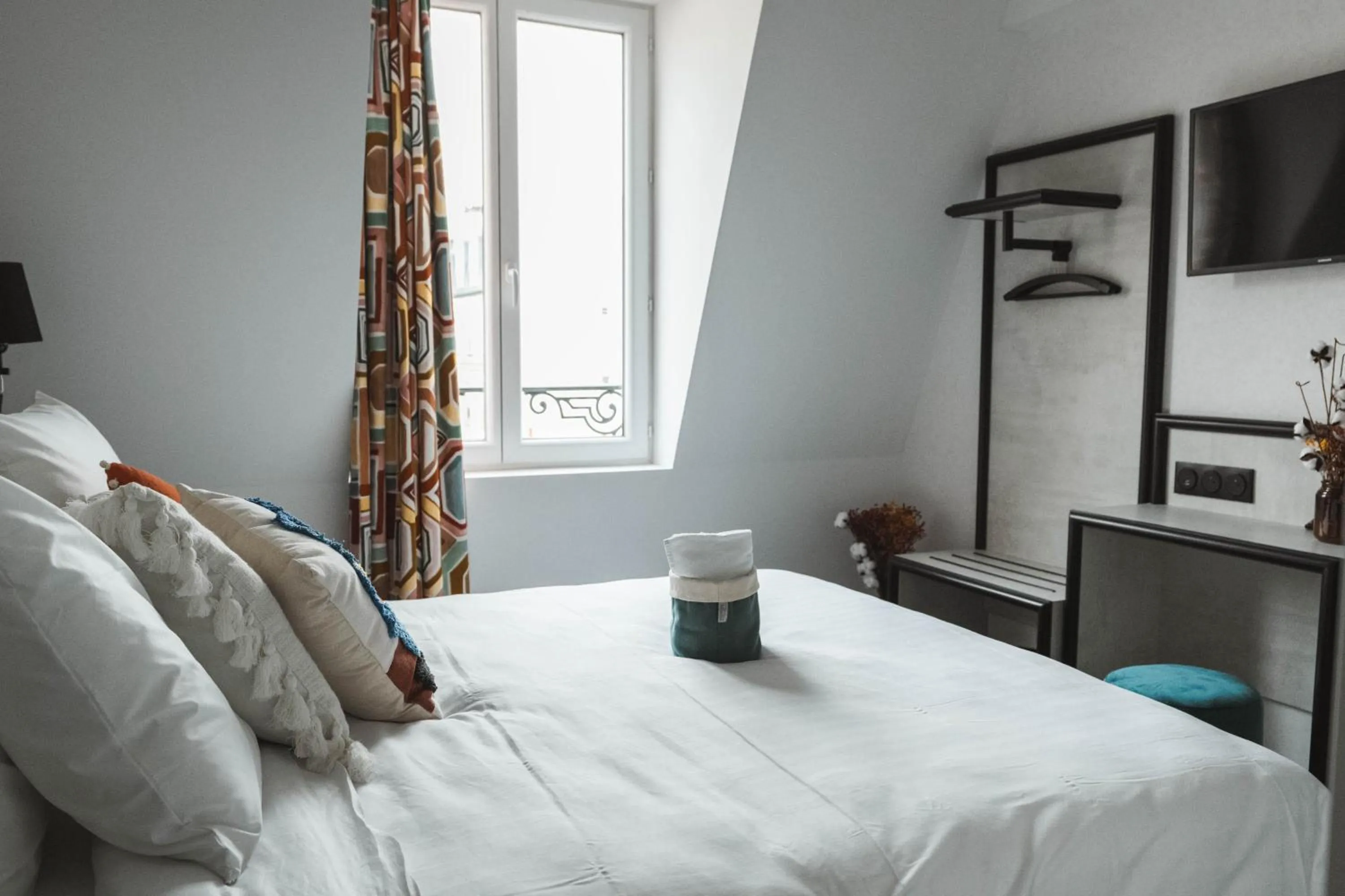 Bed in La Maison Montparnasse