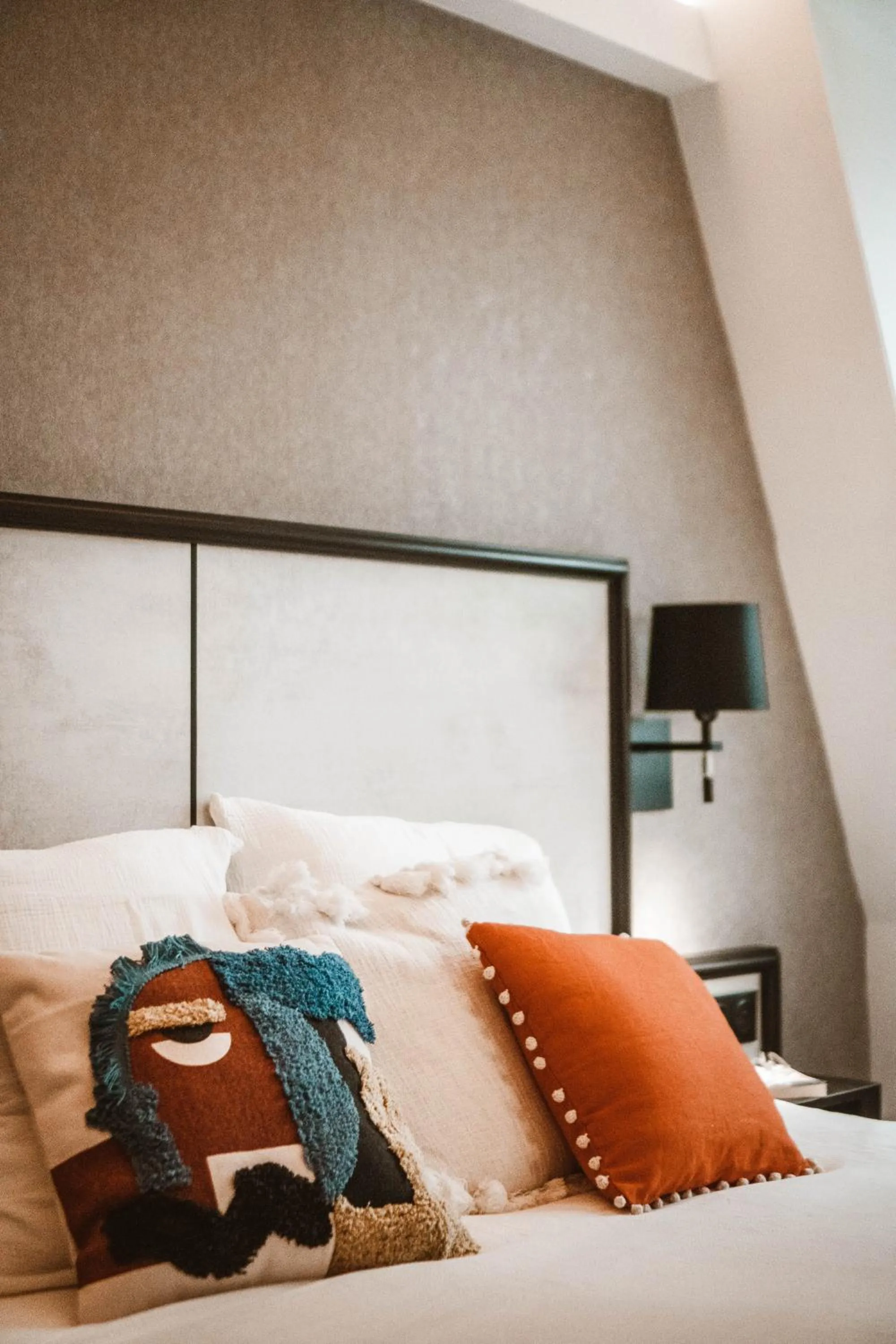 Bed in La Maison Montparnasse