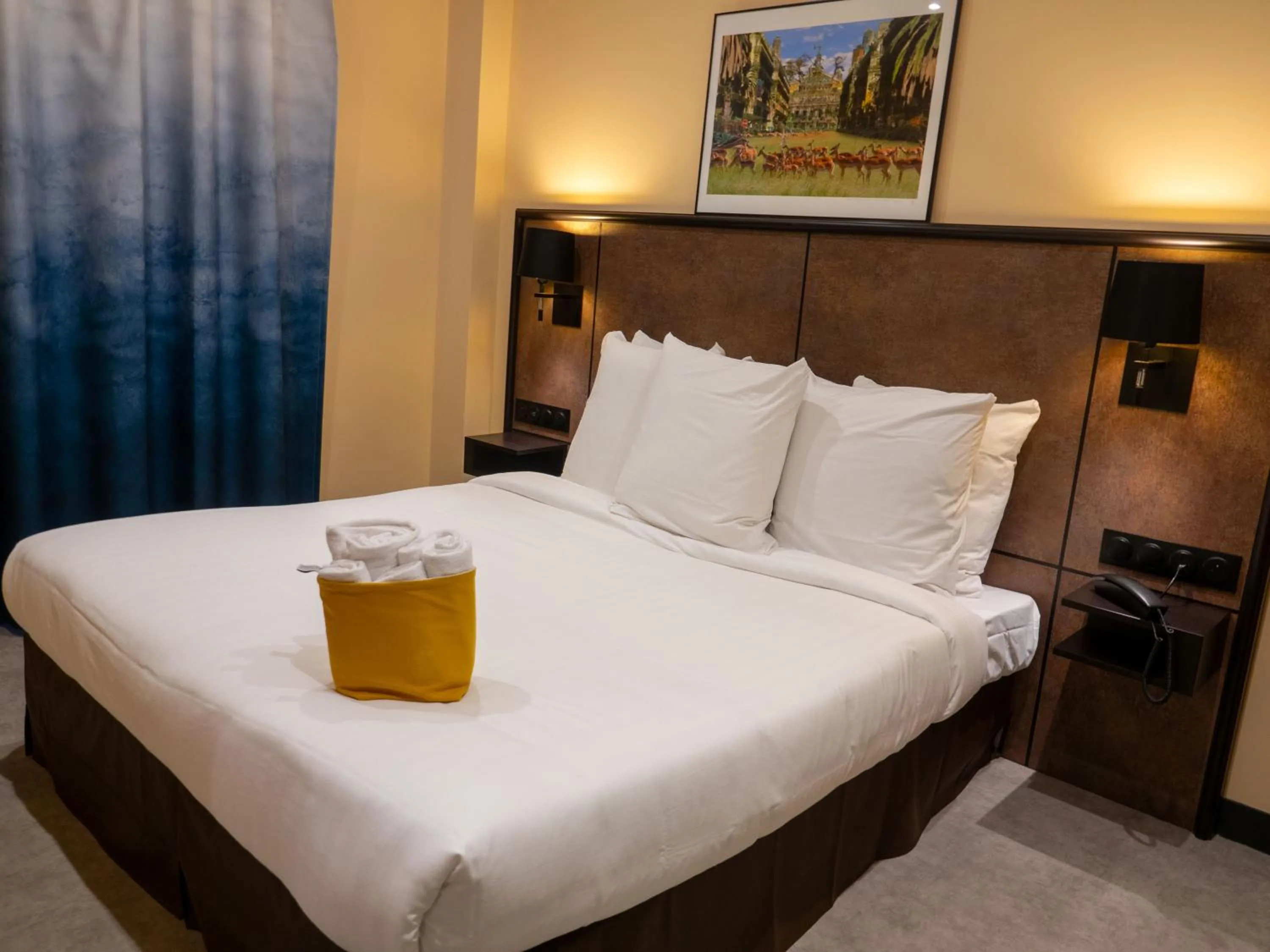 Bed in La Maison Montparnasse