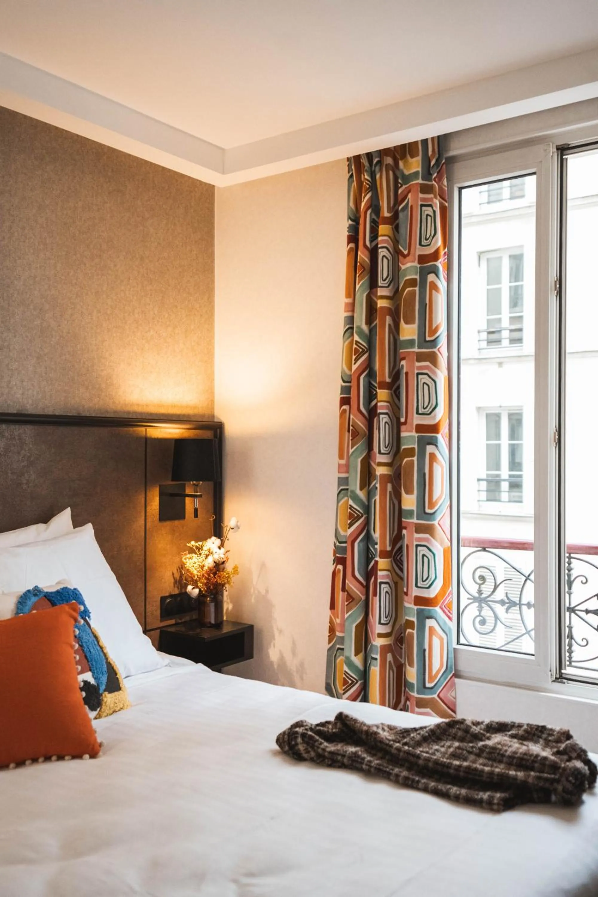 Bedroom, Bed in La Maison Montparnasse