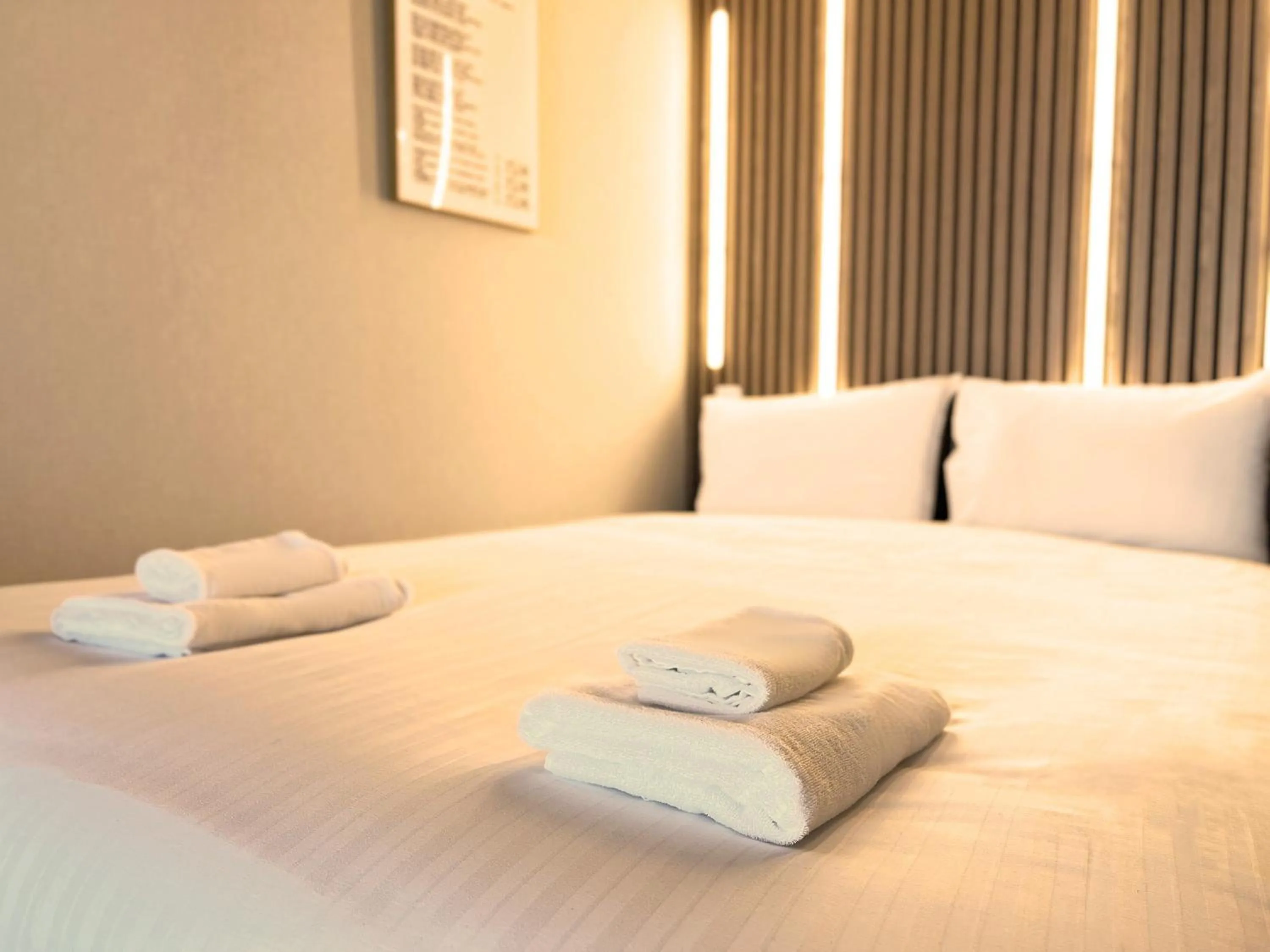 Bed in Osaka Ebisu Hotel