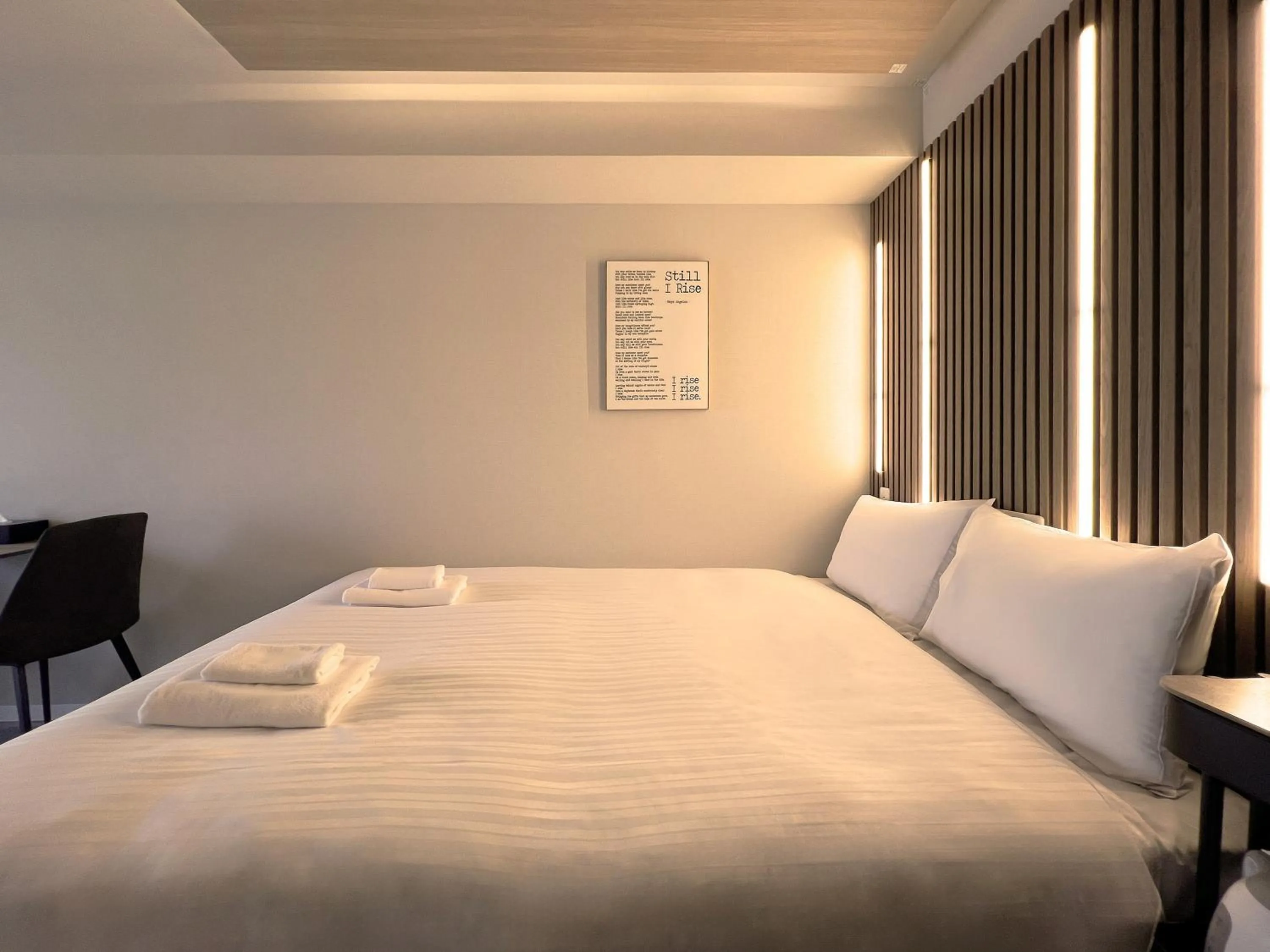 Bed in Osaka Ebisu Hotel