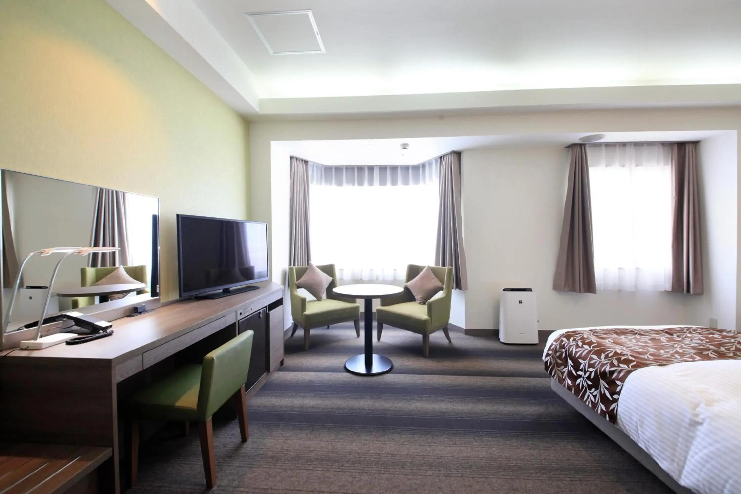 Photo of the whole room, Bed in Hotel Sunshine Utsunomiya Photo of the whole room, Bed in Hotel Sunshine Utsunomiya