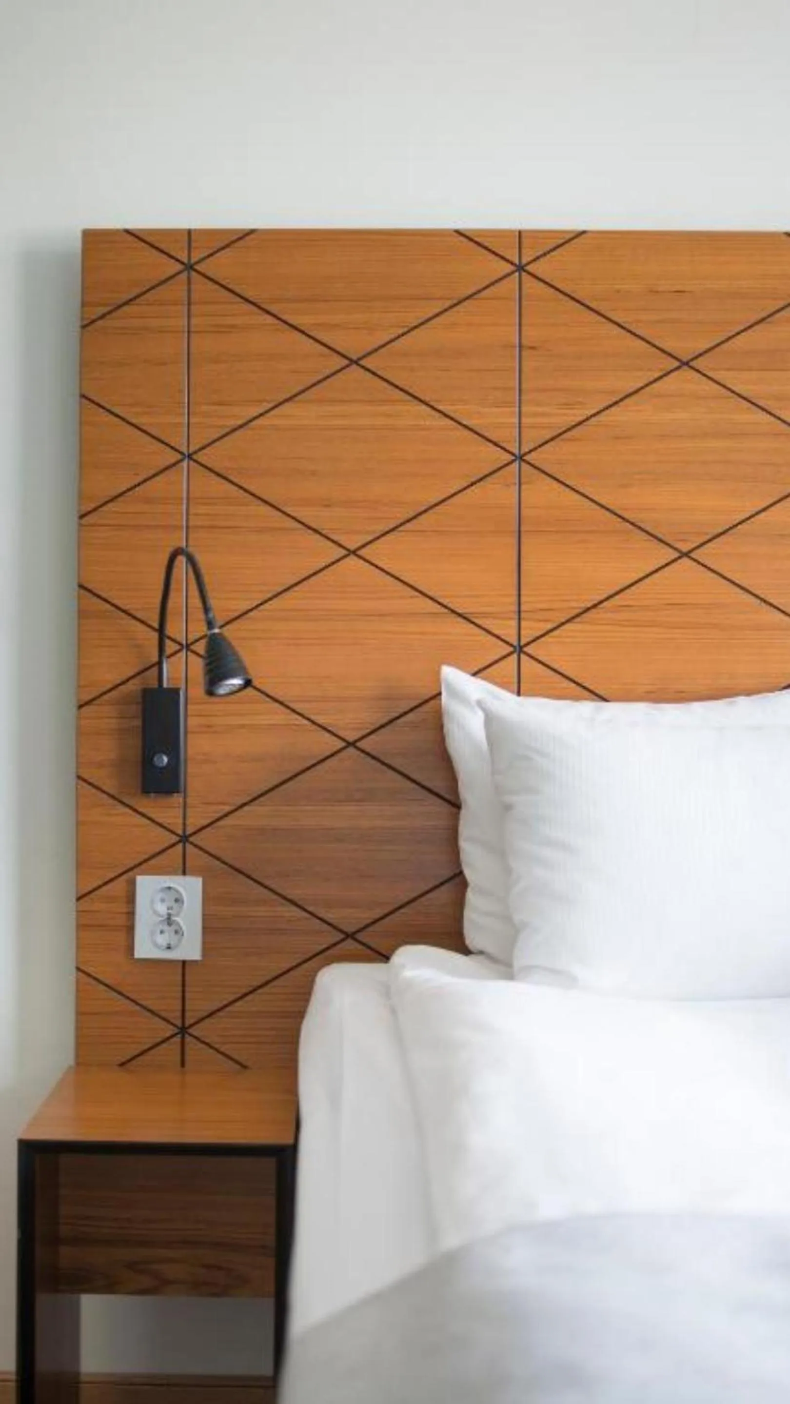 Property building, Bed in Quality Hotel Grand, Borås