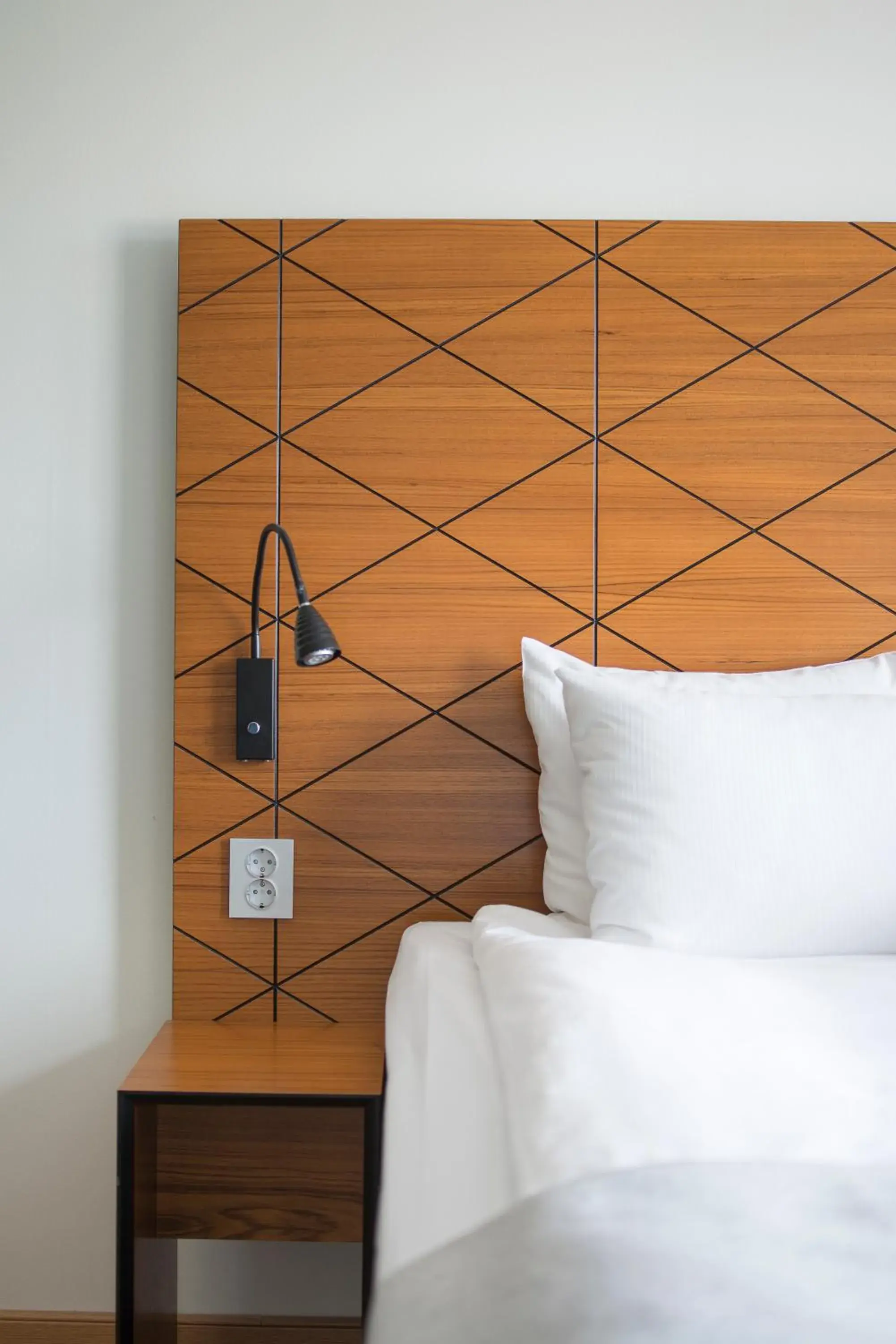 Property building, Bed in Quality Hotel Grand, Borås Property building, Bed in Quality Hotel Grand, Borås