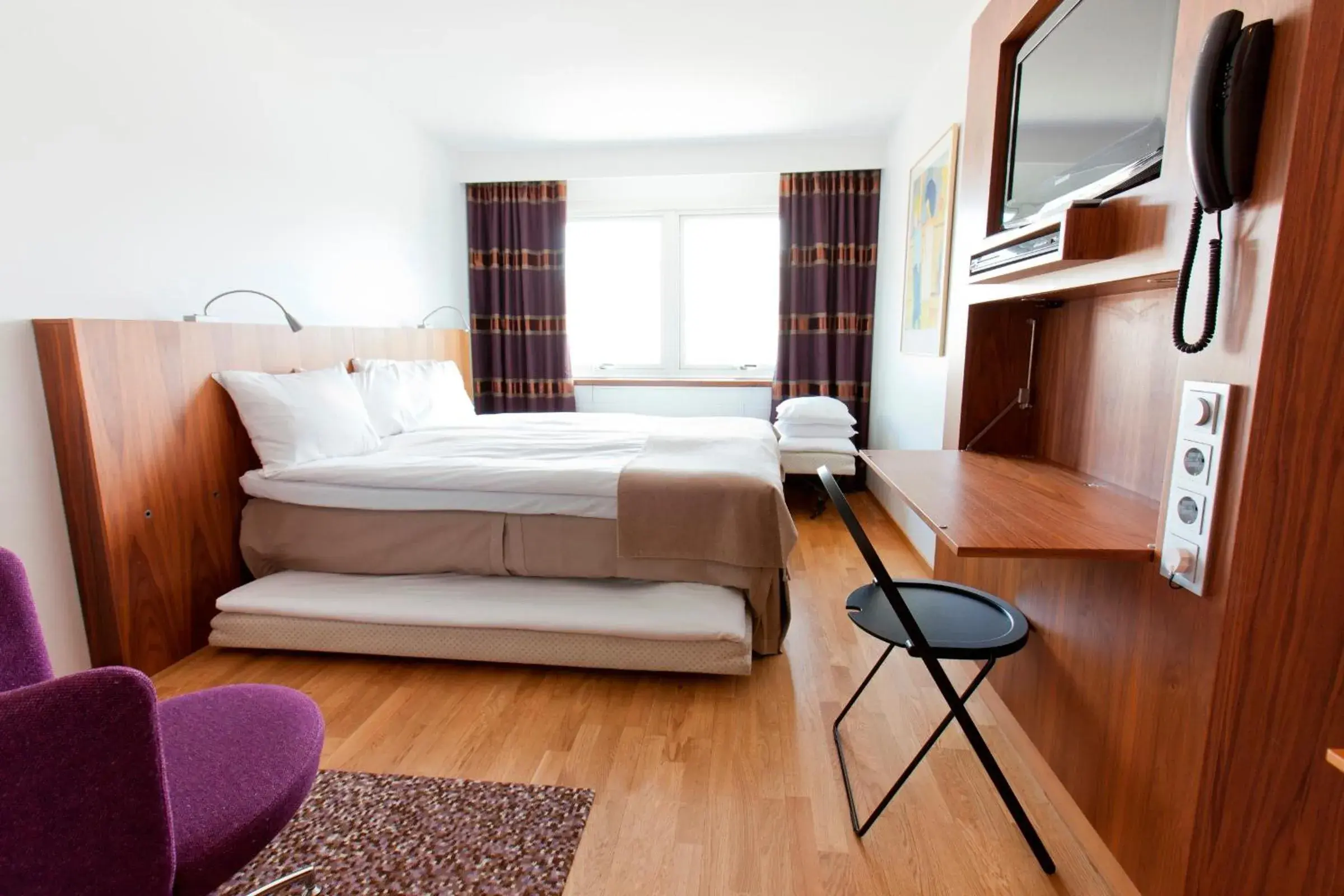 Photo of the whole room, Bed in Quality Hotel Grand, Borås Photo of the whole room, Bed in Quality Hotel Grand, Borås