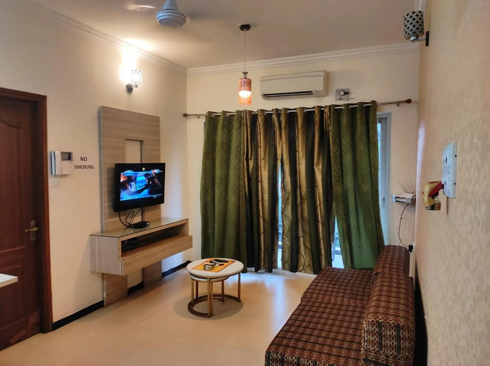 TV and multimedia in Ivy Retreat Apartments, Baga, Goa