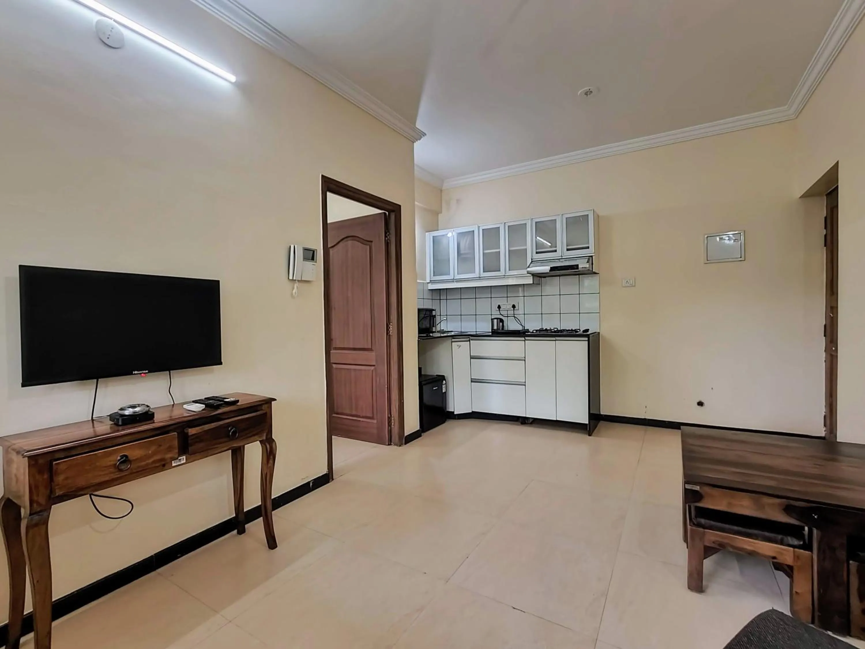 TV and multimedia in Ivy Retreat Apartments, Baga, Goa