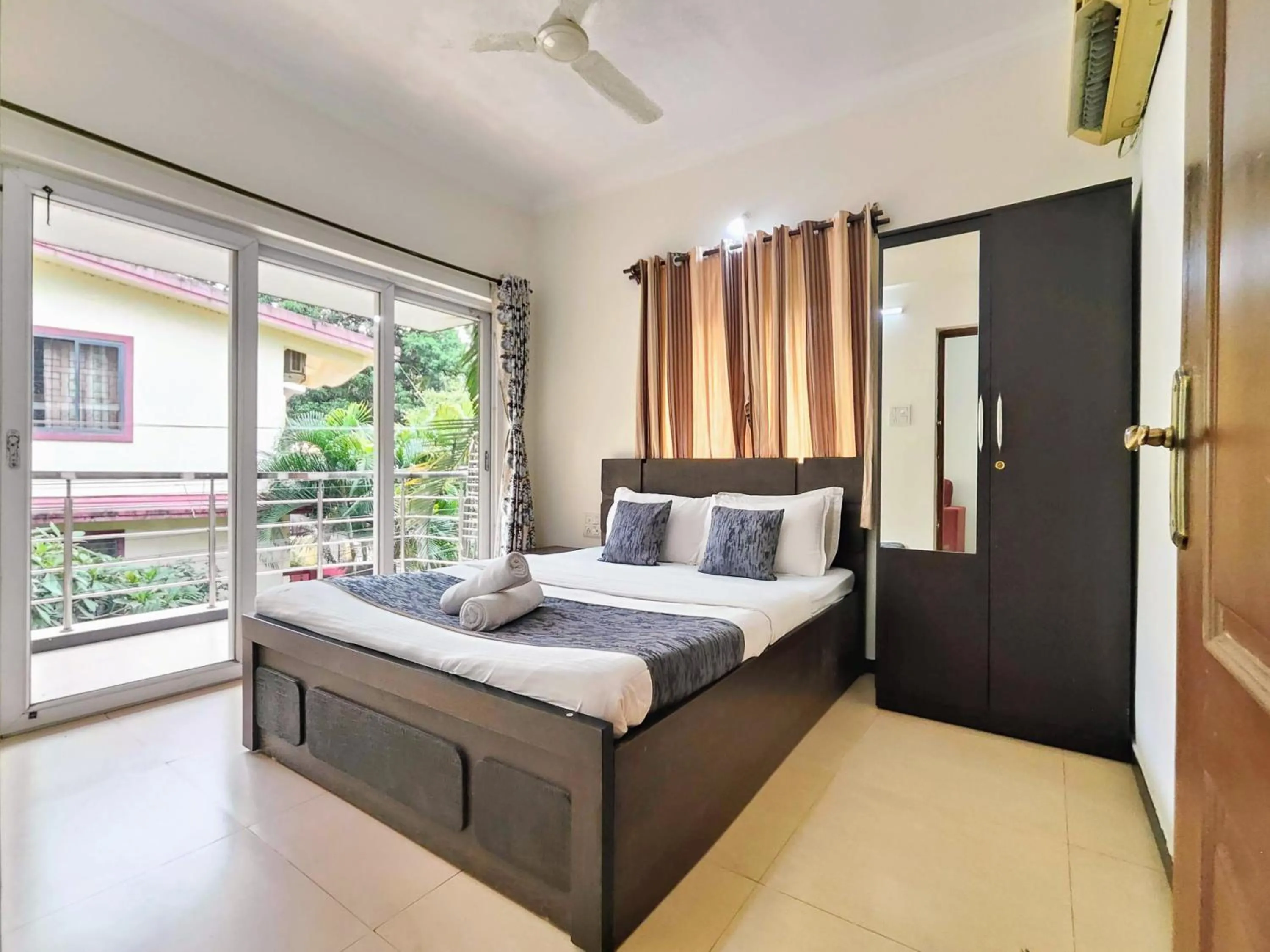 Balcony/Terrace, Bed in Ivy Retreat Apartments, Baga, Goa