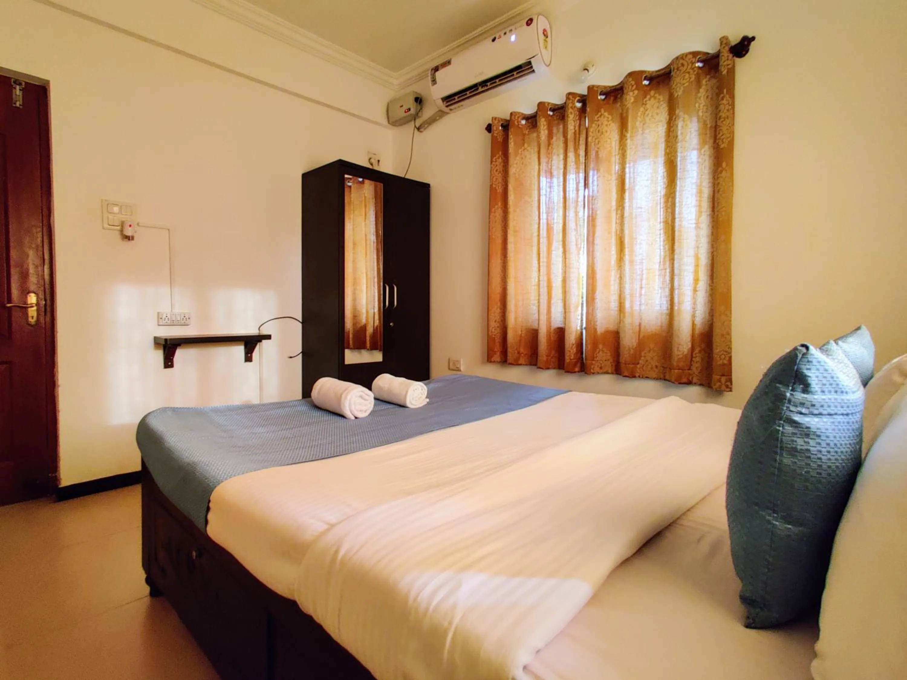 Bed in Ivy Retreat Apartments, Baga, Goa