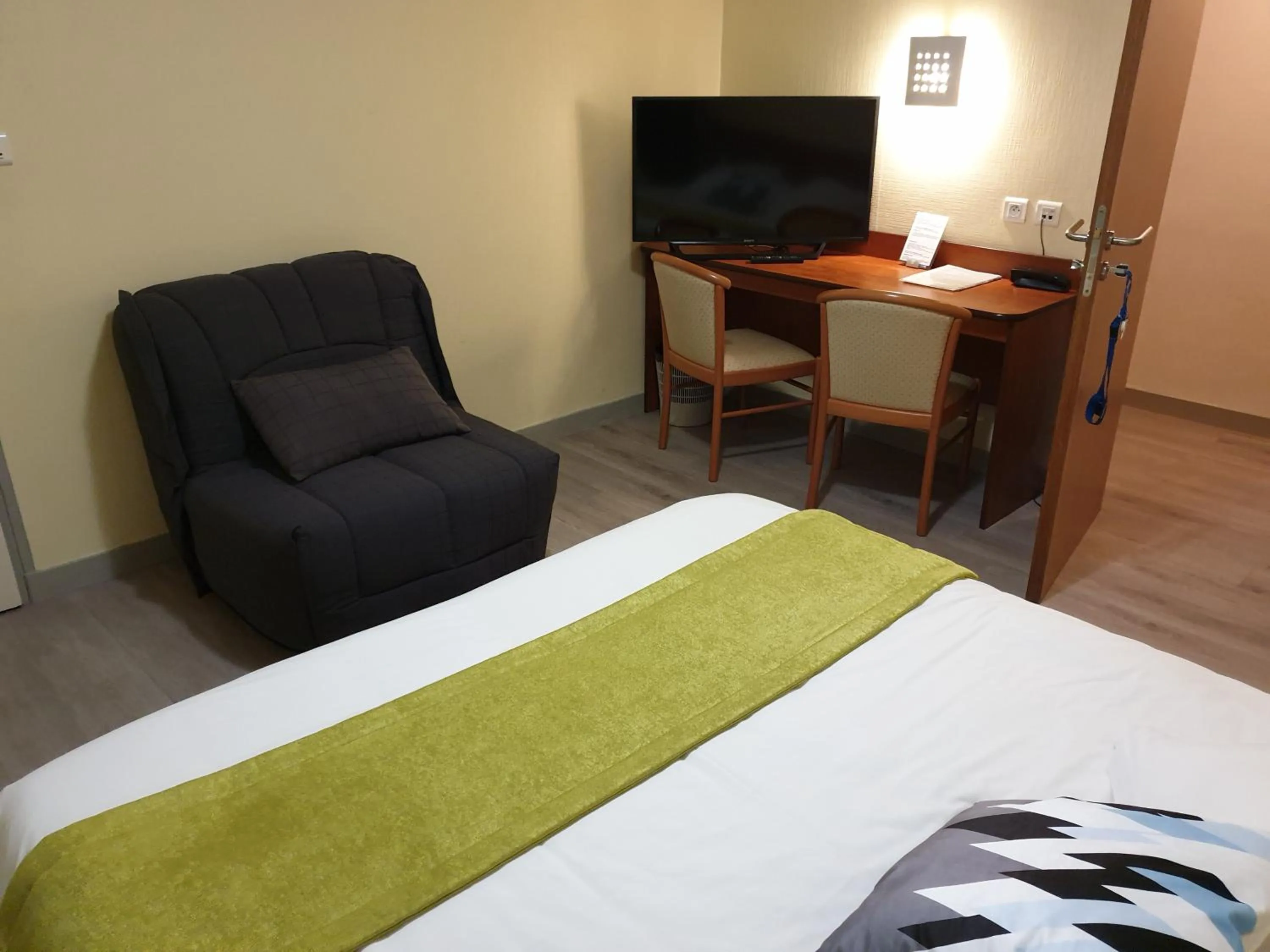 Bedroom, Bed in Hotel Restaurant Les Oceanides