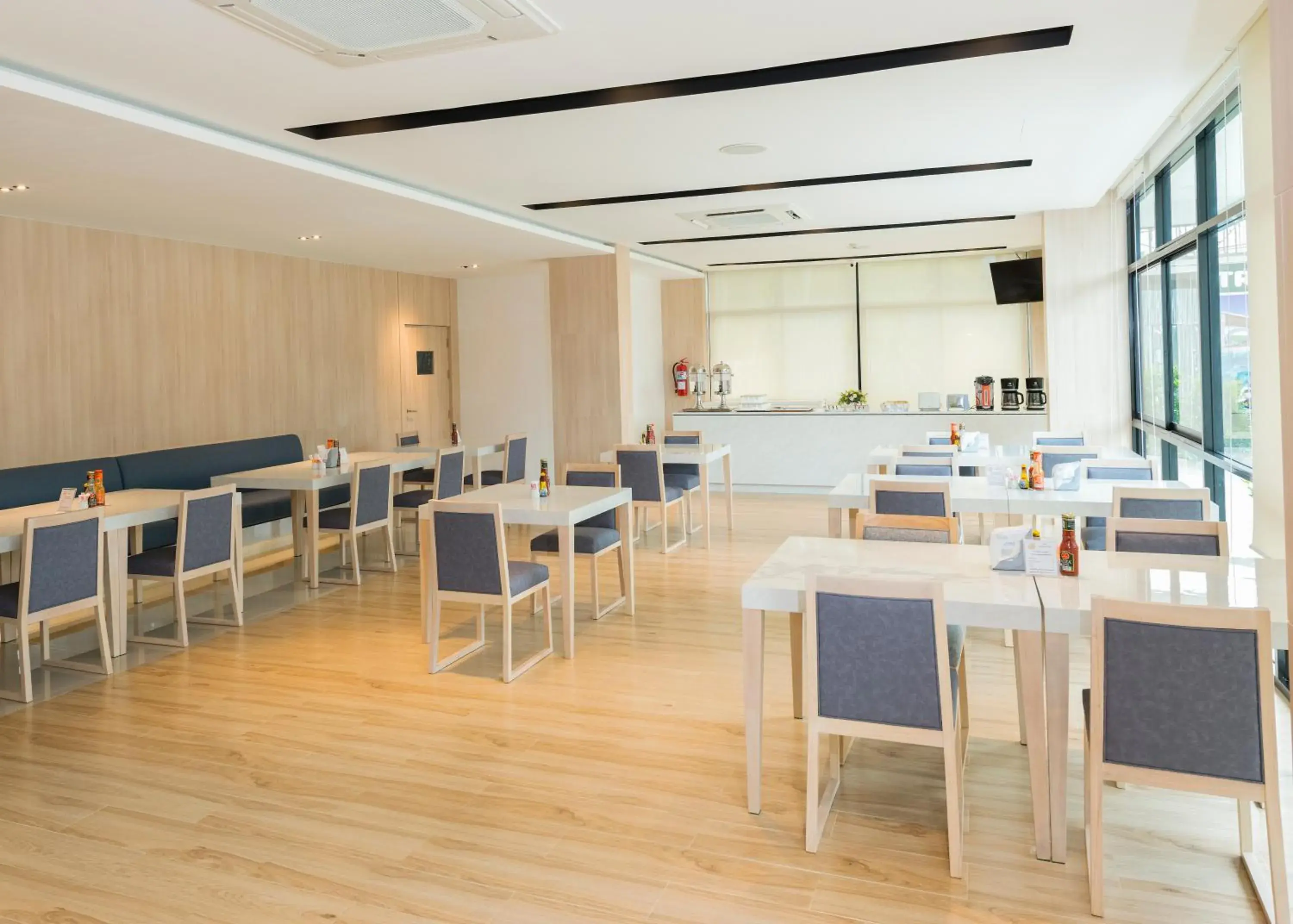 Restaurant/places to eat in Trat City Hotel Restaurant/places to eat in Trat City Hotel