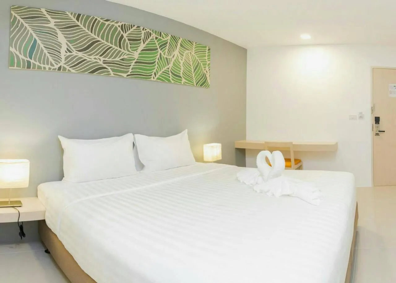 Bed in Trat City Hotel