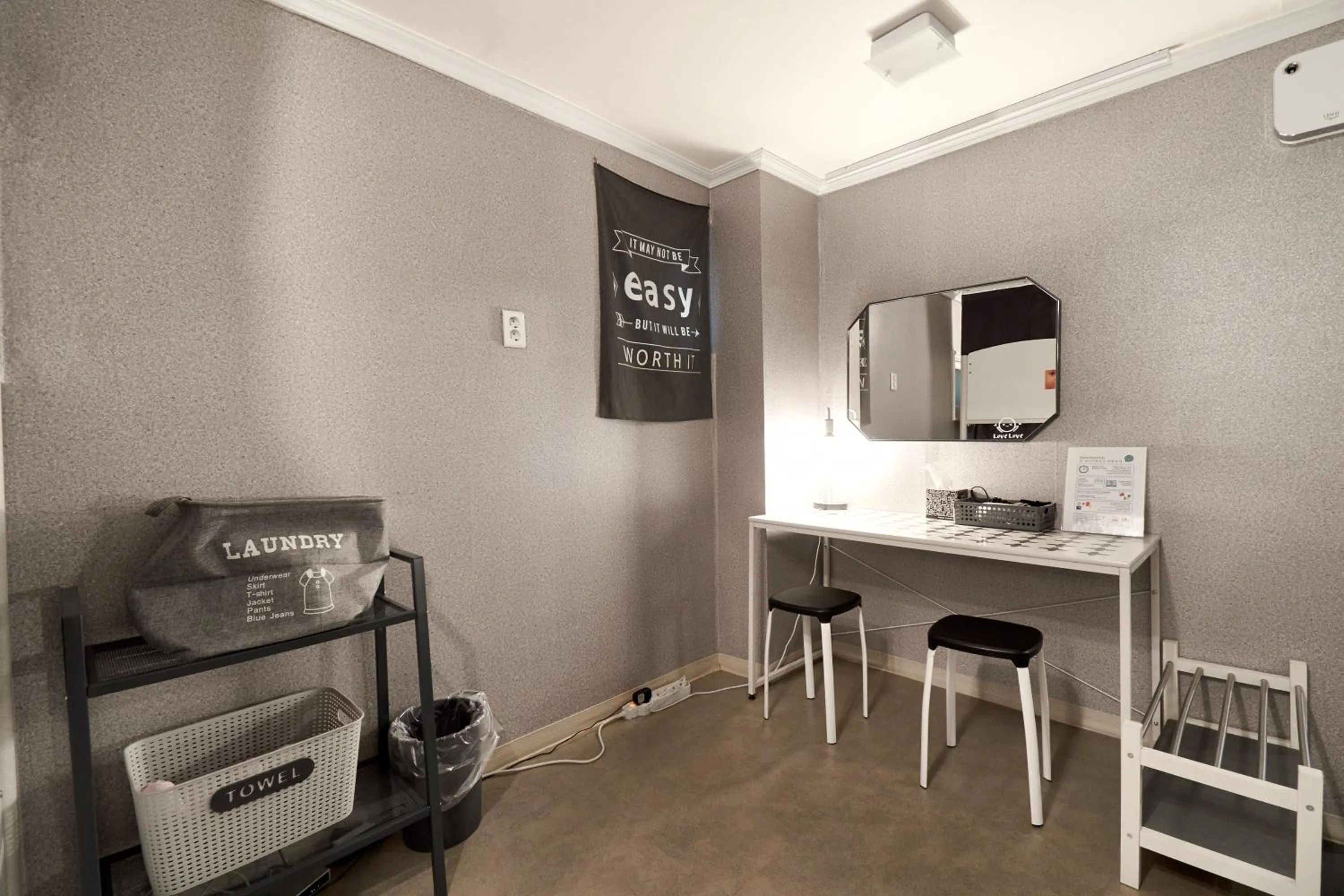 Photo of the whole room in Jun Guesthouse