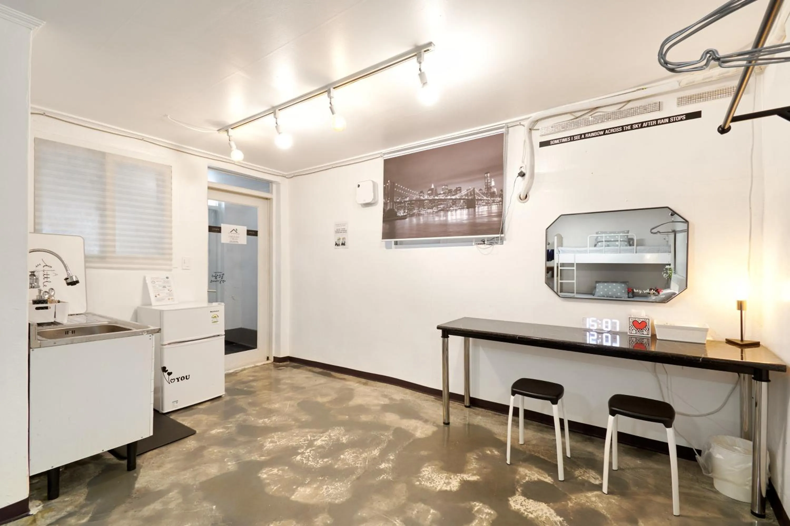 Kitchen or kitchenette in Jun Guesthouse