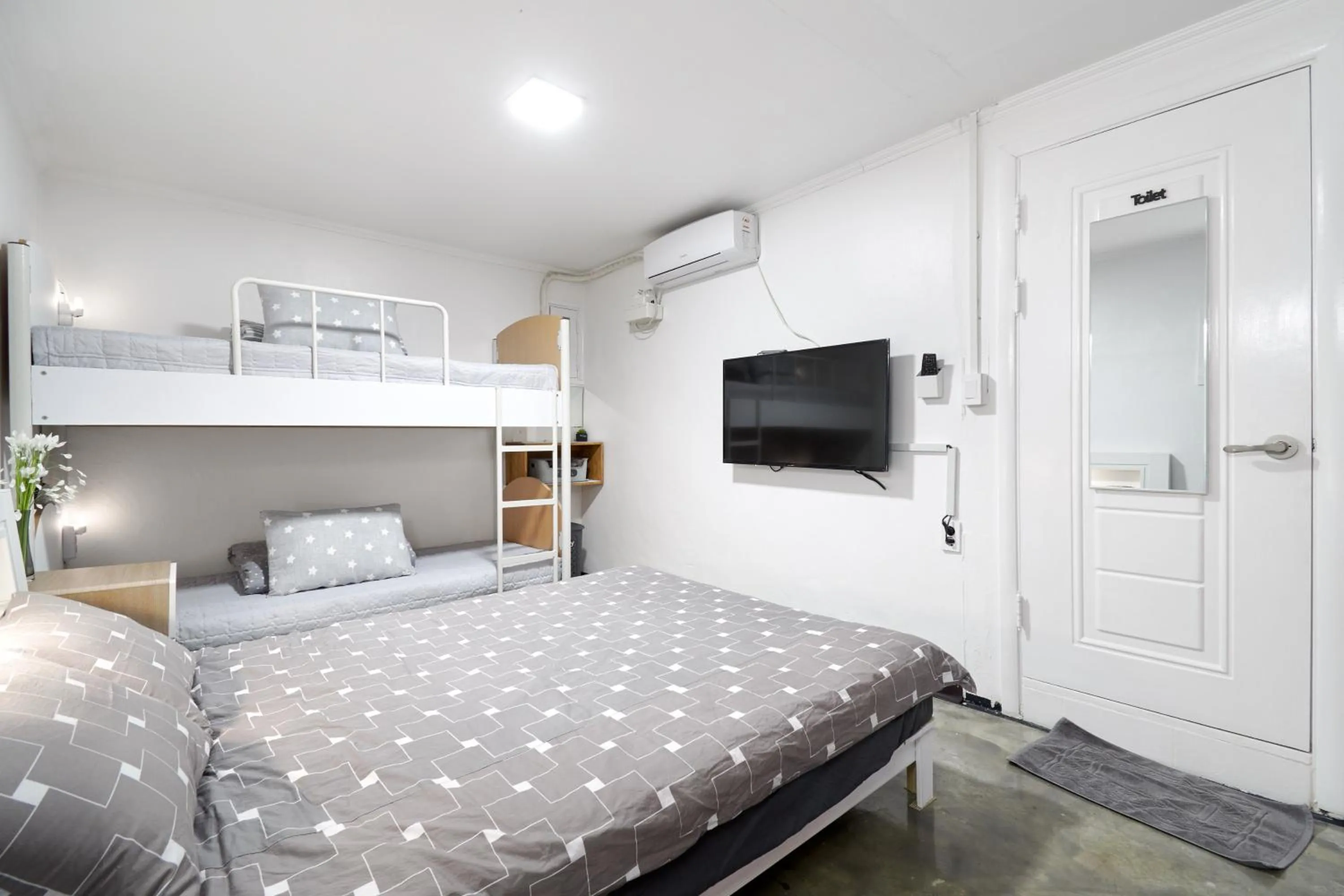 Bed in Jun Guesthouse