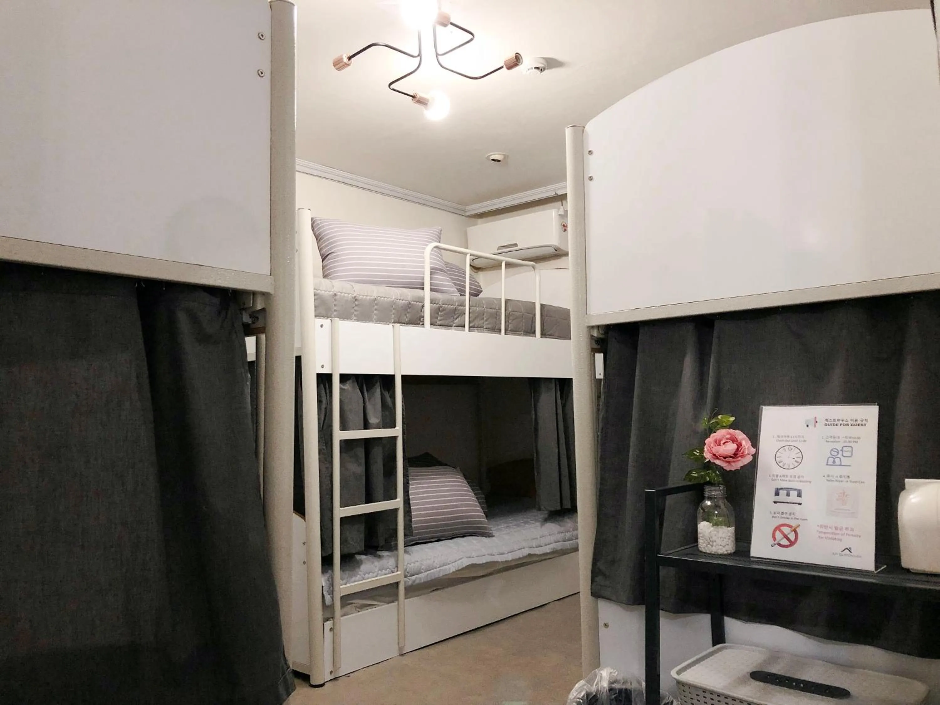 Photo of the whole room, Bed in Jun Guesthouse