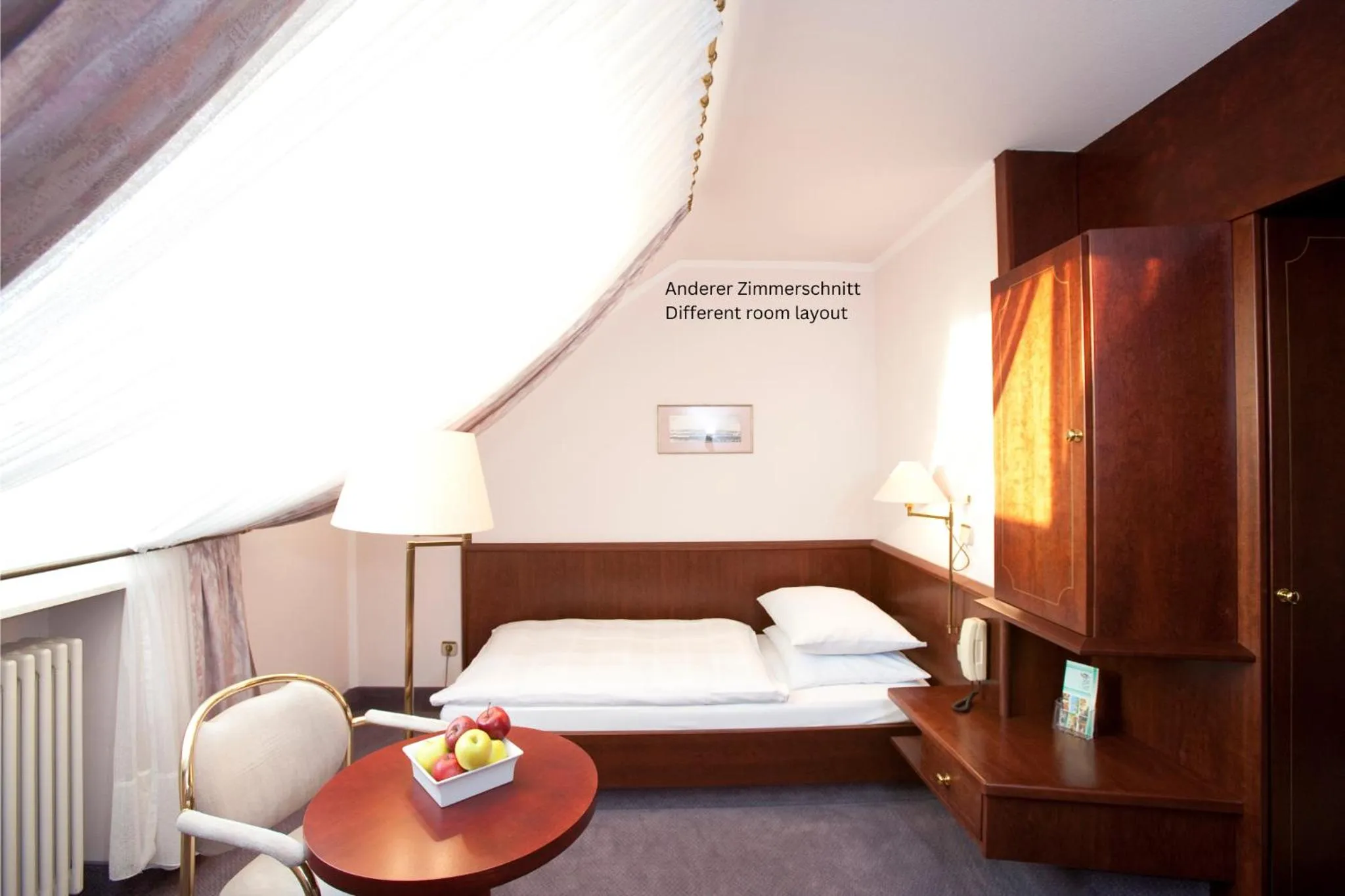 Bedroom, Bed in Leine Hotel