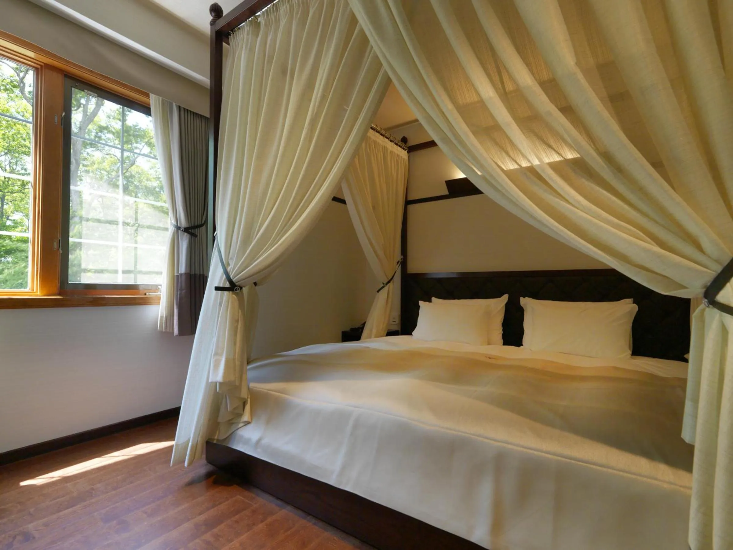 Bed in Hakodate Onuma Tsuruga Resort EPUY- 30km from Hakodate Station