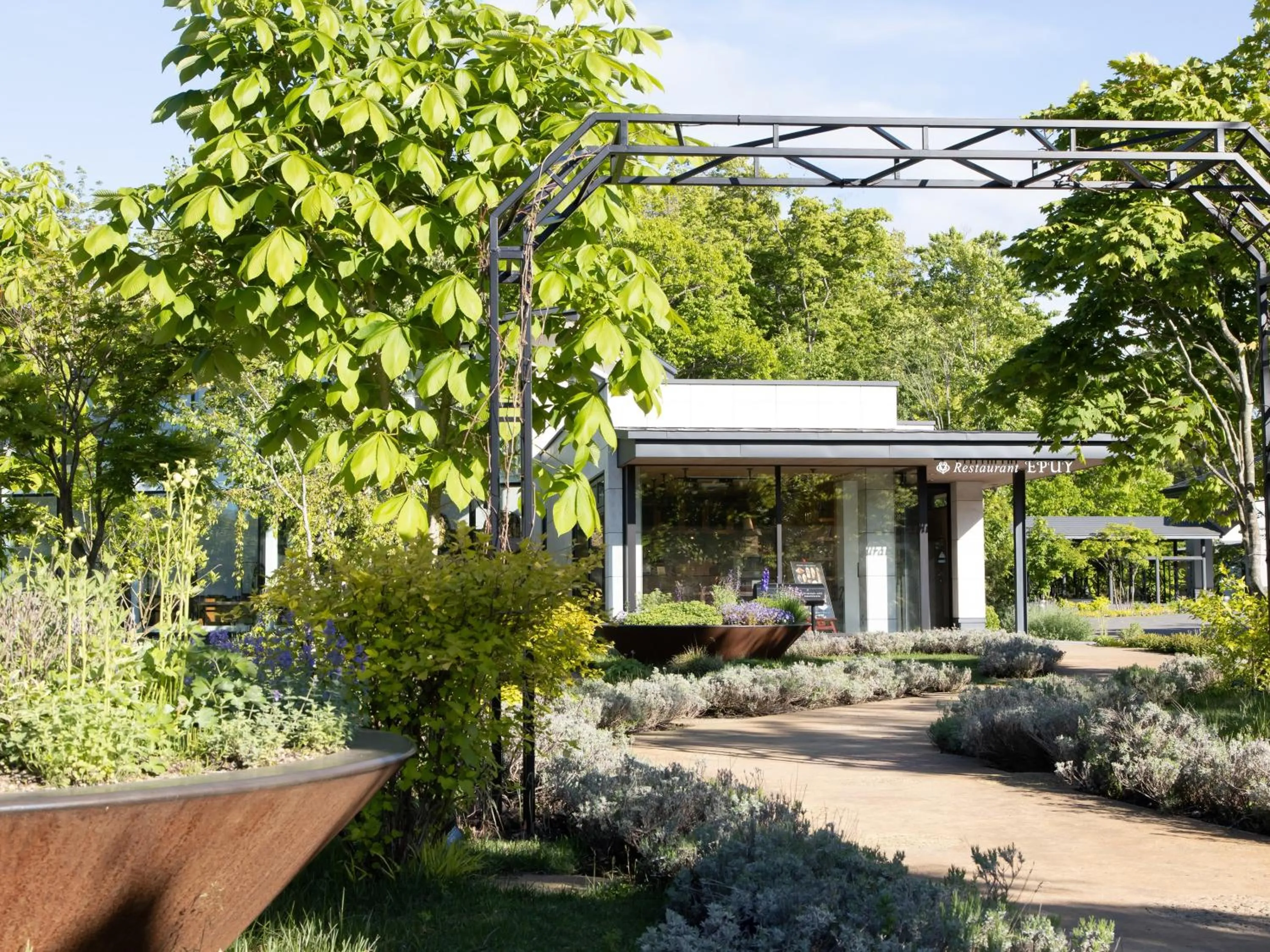 Facade/entrance in Hakodate Onuma Tsuruga Resort EPUY- 30km from Hakodate Station