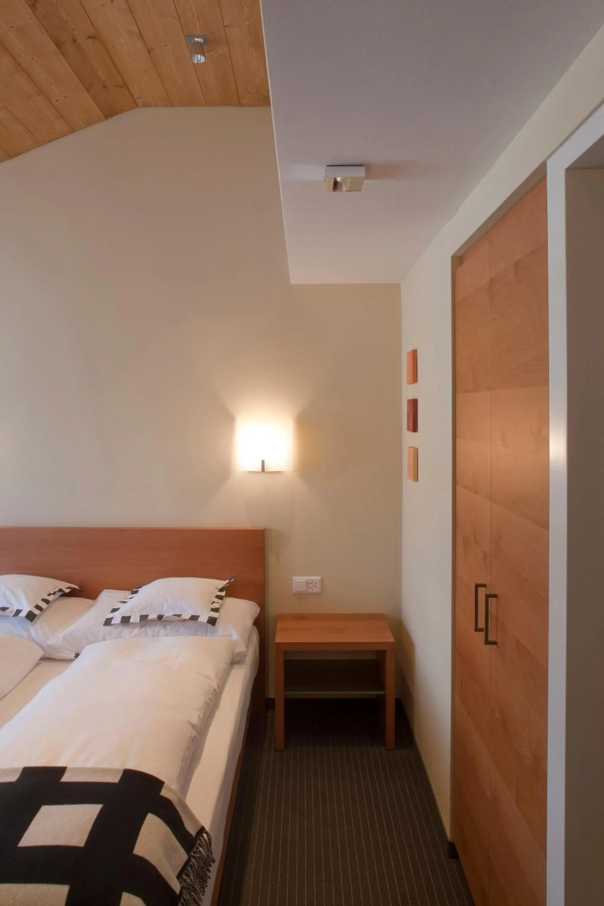 Bedroom, Bed in Hotel Allalin Saas-Fee