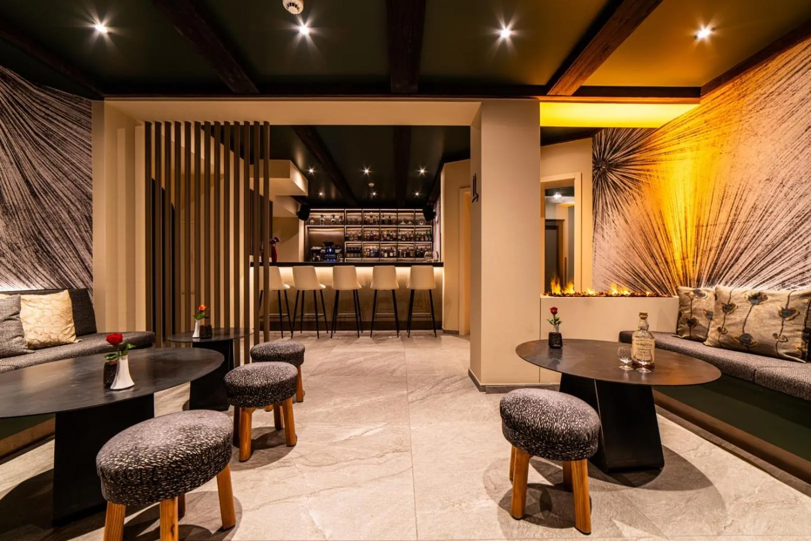 Lounge or bar in Hotel Allalin Saas-Fee