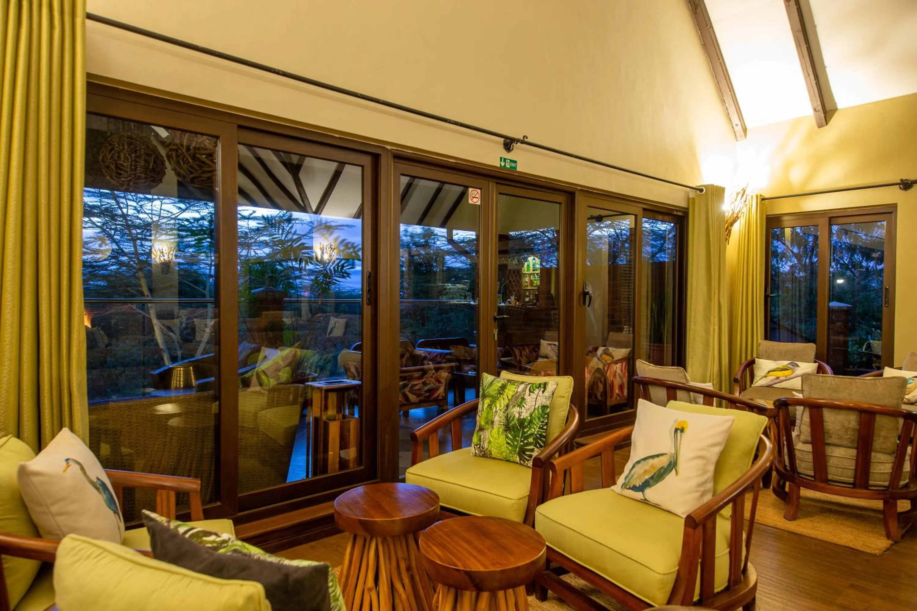 Lounge or bar in The Retreat at Ngorongoro