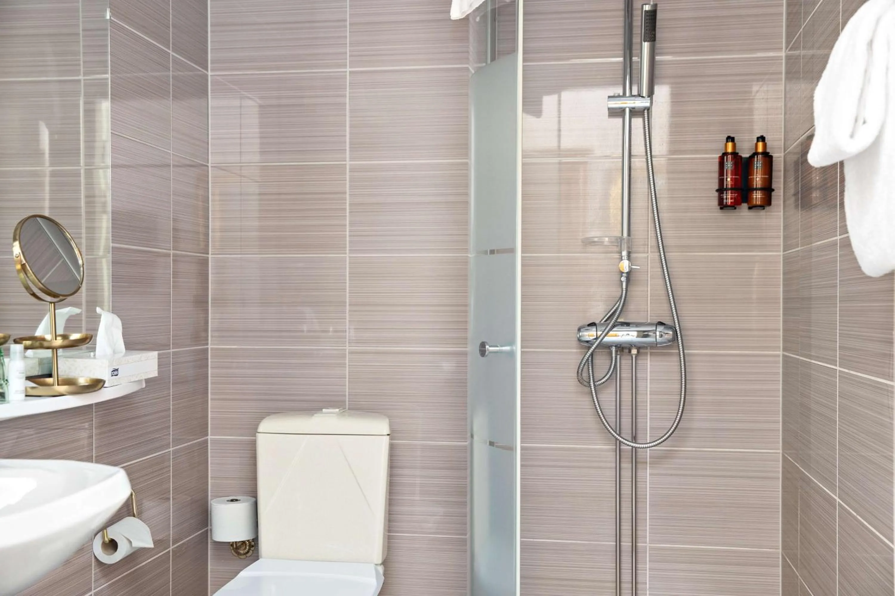 Bathroom in Best Western Hotel Gamla Teatern