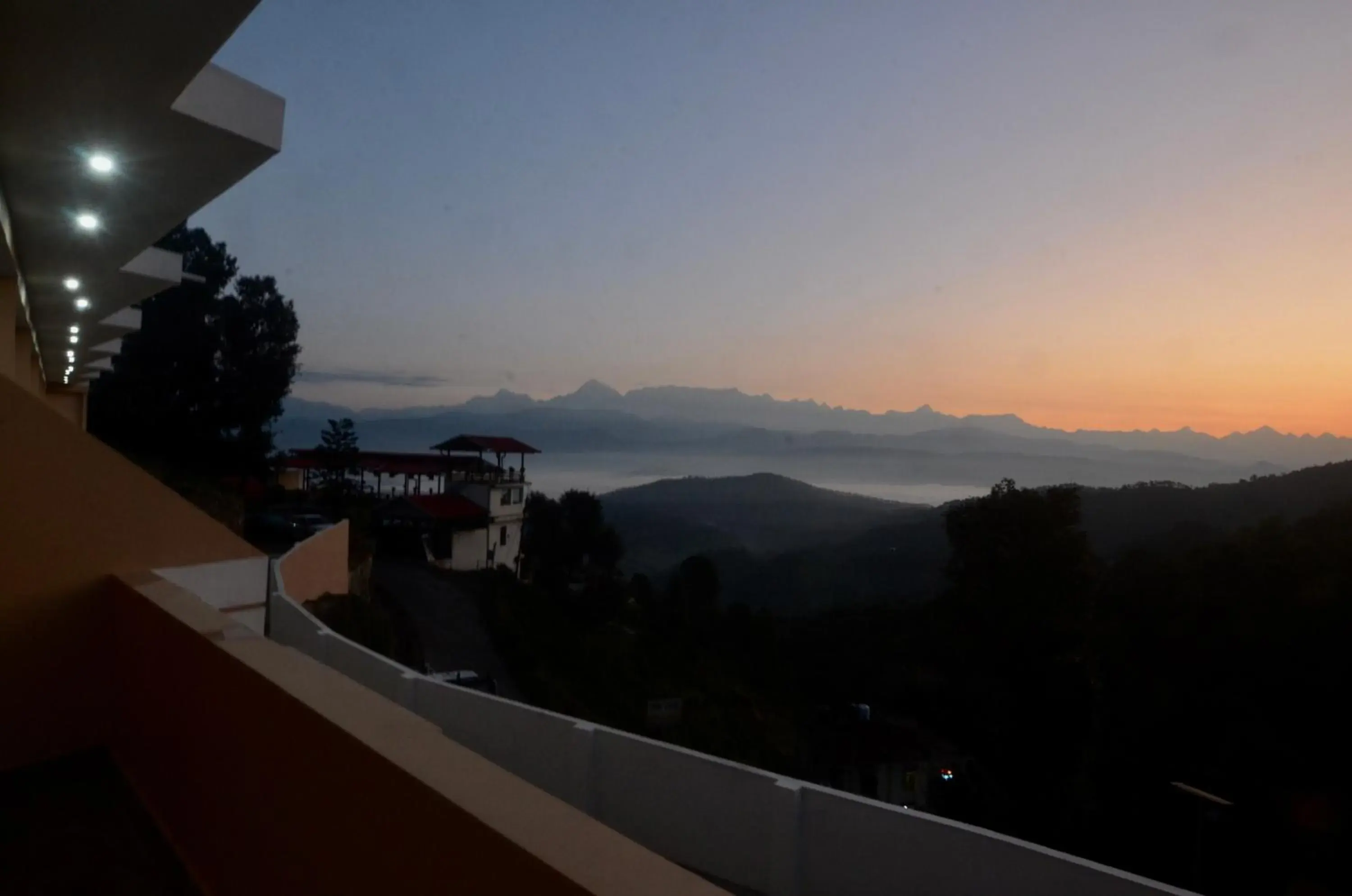 Mountain view in Uttarakhand resort Mountain view in Uttarakhand resort